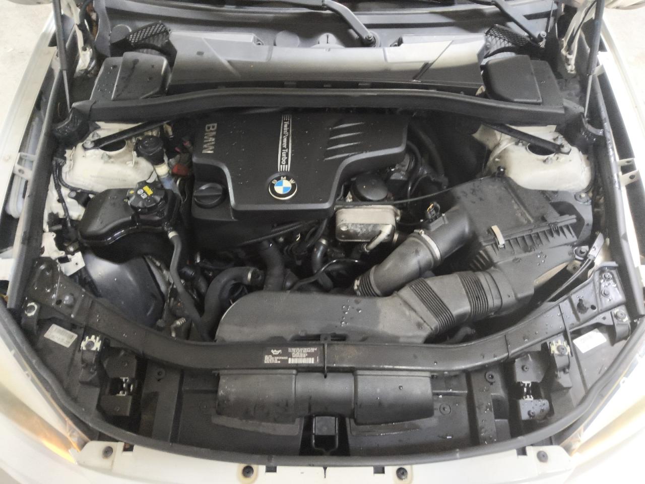 2015 Bmw X1 Sdrive28i White vin: WBAVM1C57FV318150 Damage: Oil, Low Fluid, Unacceptable