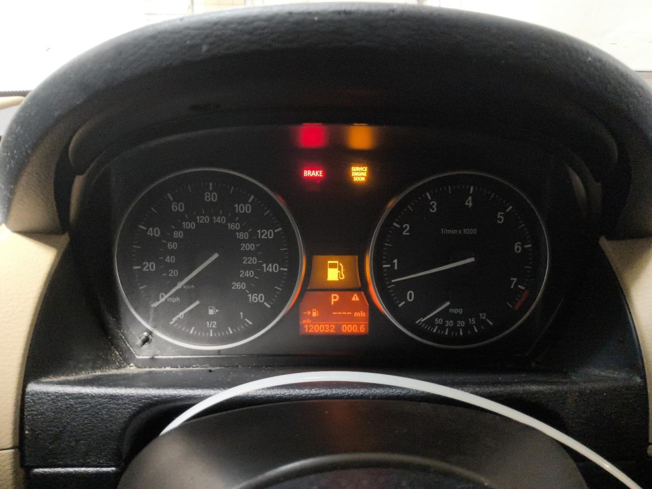 2015 Bmw X1 Sdrive28i White vin: WBAVM1C57FV318150 Damage: Warning Light - Engine, On, Unacceptable