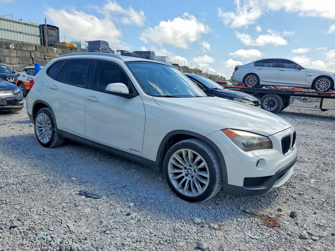 2014 Bmw X1 Sdrive28i White vin: WBAVM1C58EVW48667