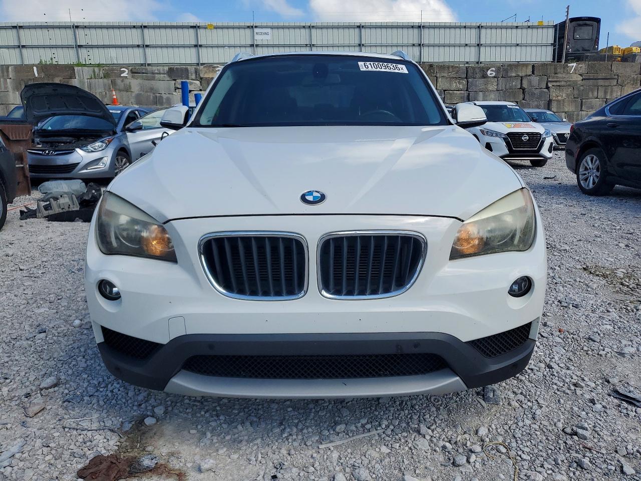 2014 Bmw X1 Sdrive28i White vin: WBAVM1C58EVW48667