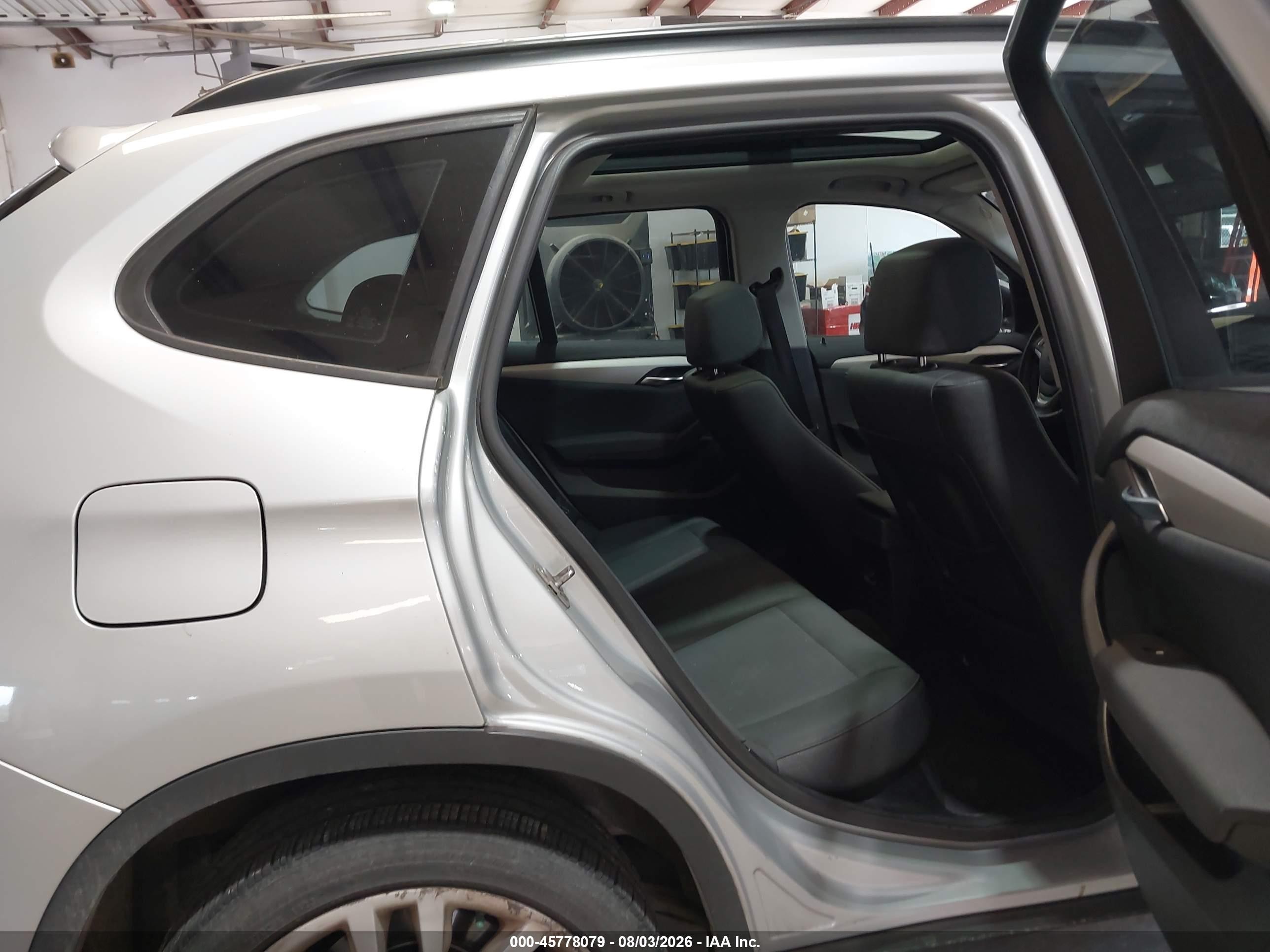 2014 Bmw X1 Sdrive28i Gray vin: WBAVM1C58EVW51391
