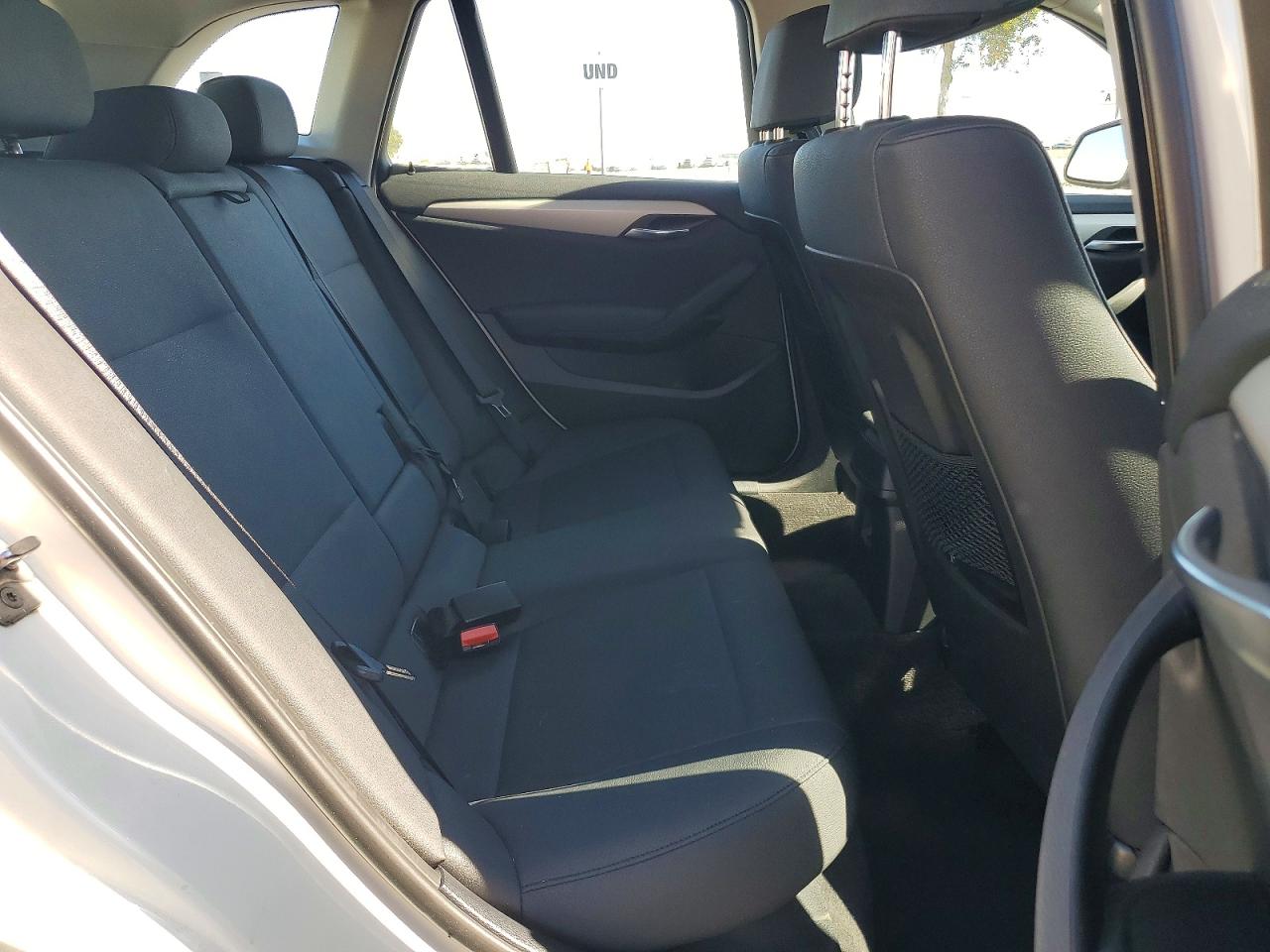2015 Bmw X1 Sdrive28i White vin: WBAVM1C58FV314463