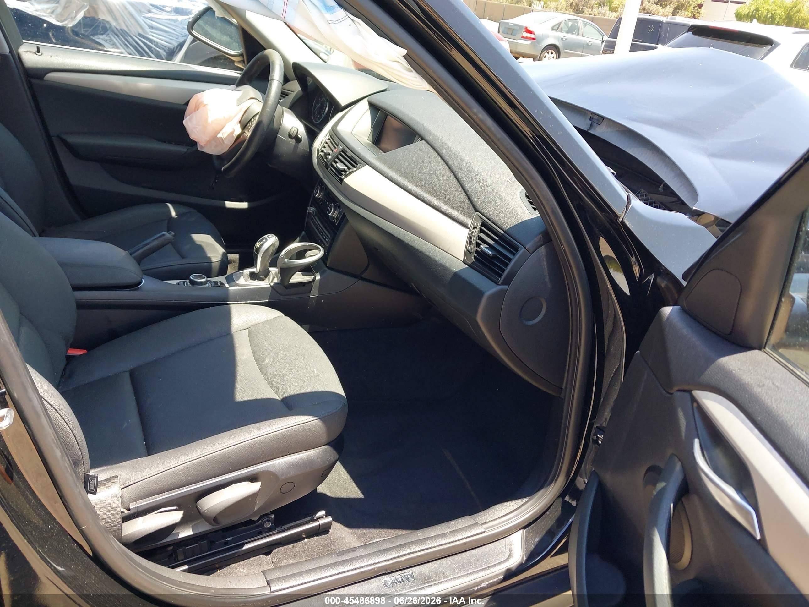 2015 Bmw X1 Sdrive28i Black vin: WBAVM1C58FV498013