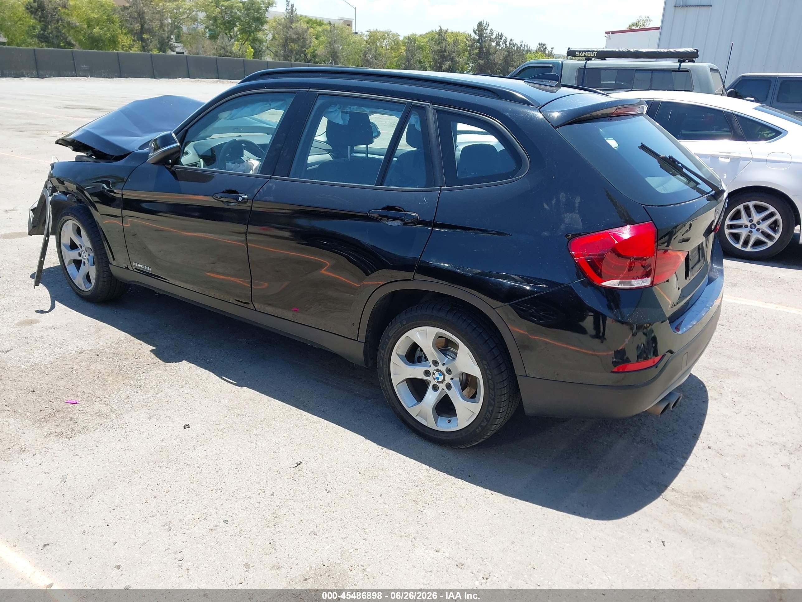 2015 Bmw X1 Sdrive28i Black vin: WBAVM1C58FV498013