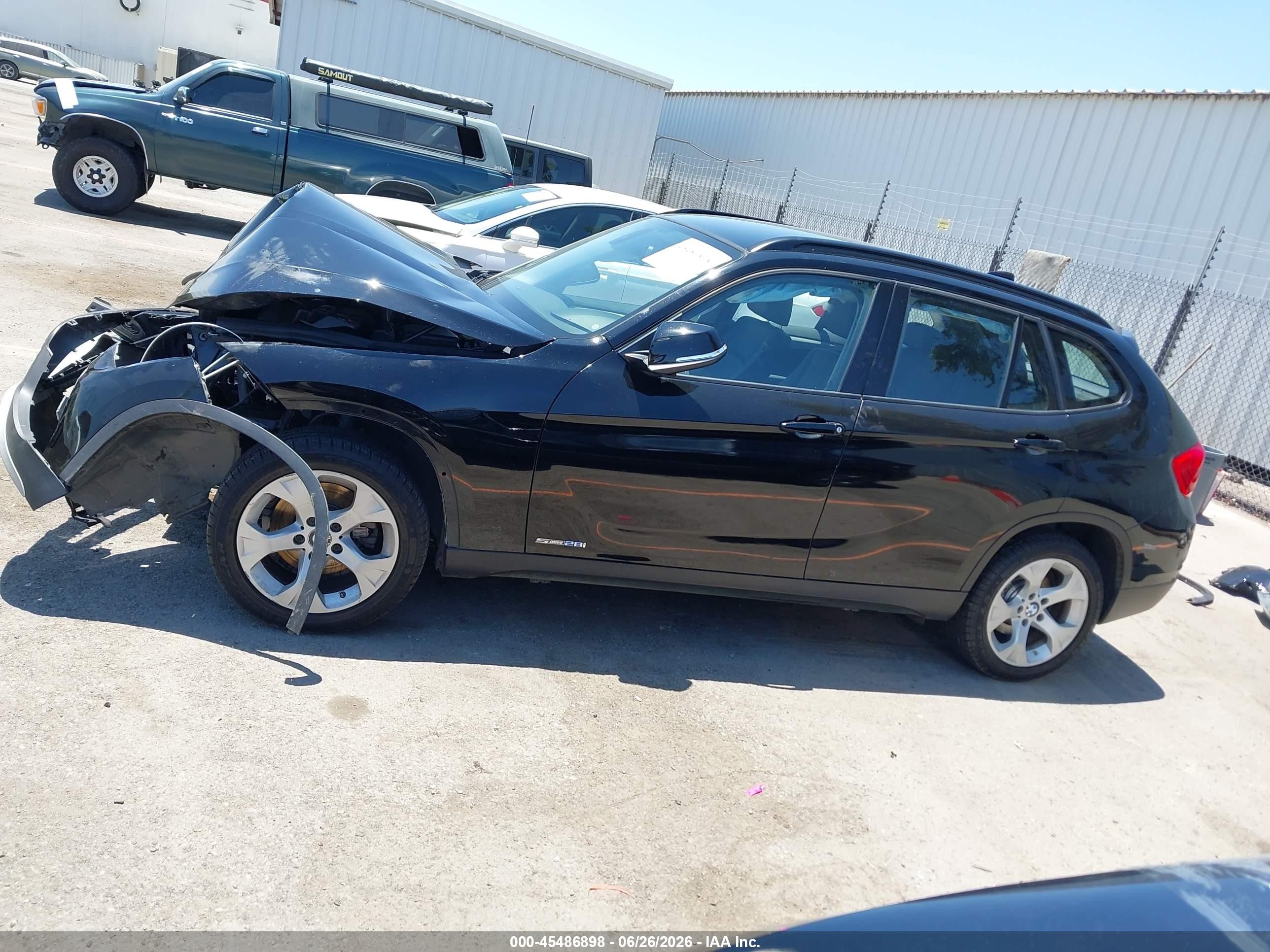 2015 Bmw X1 Sdrive28i Black vin: WBAVM1C58FV498013