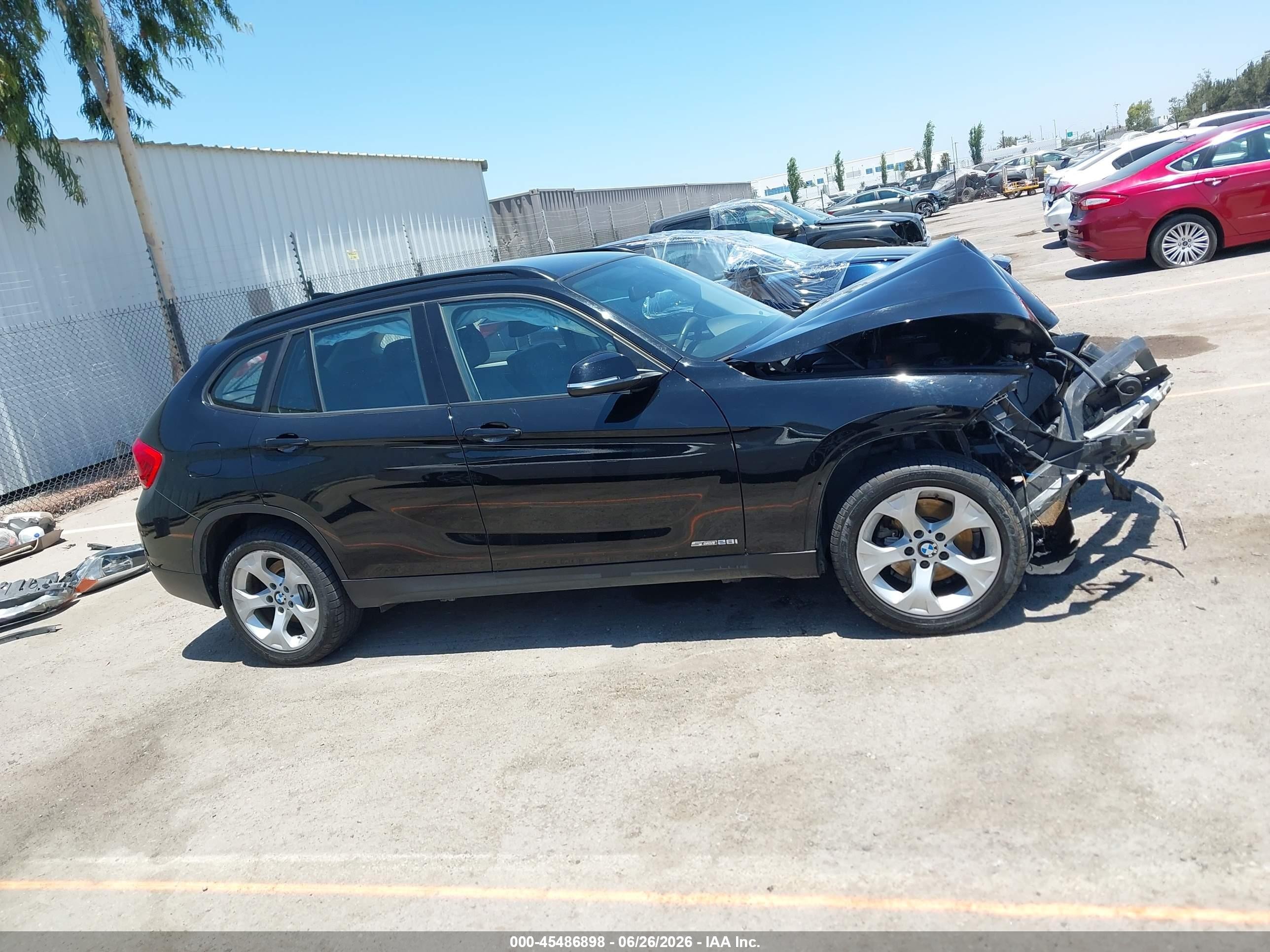 2015 Bmw X1 Sdrive28i Black vin: WBAVM1C58FV498013