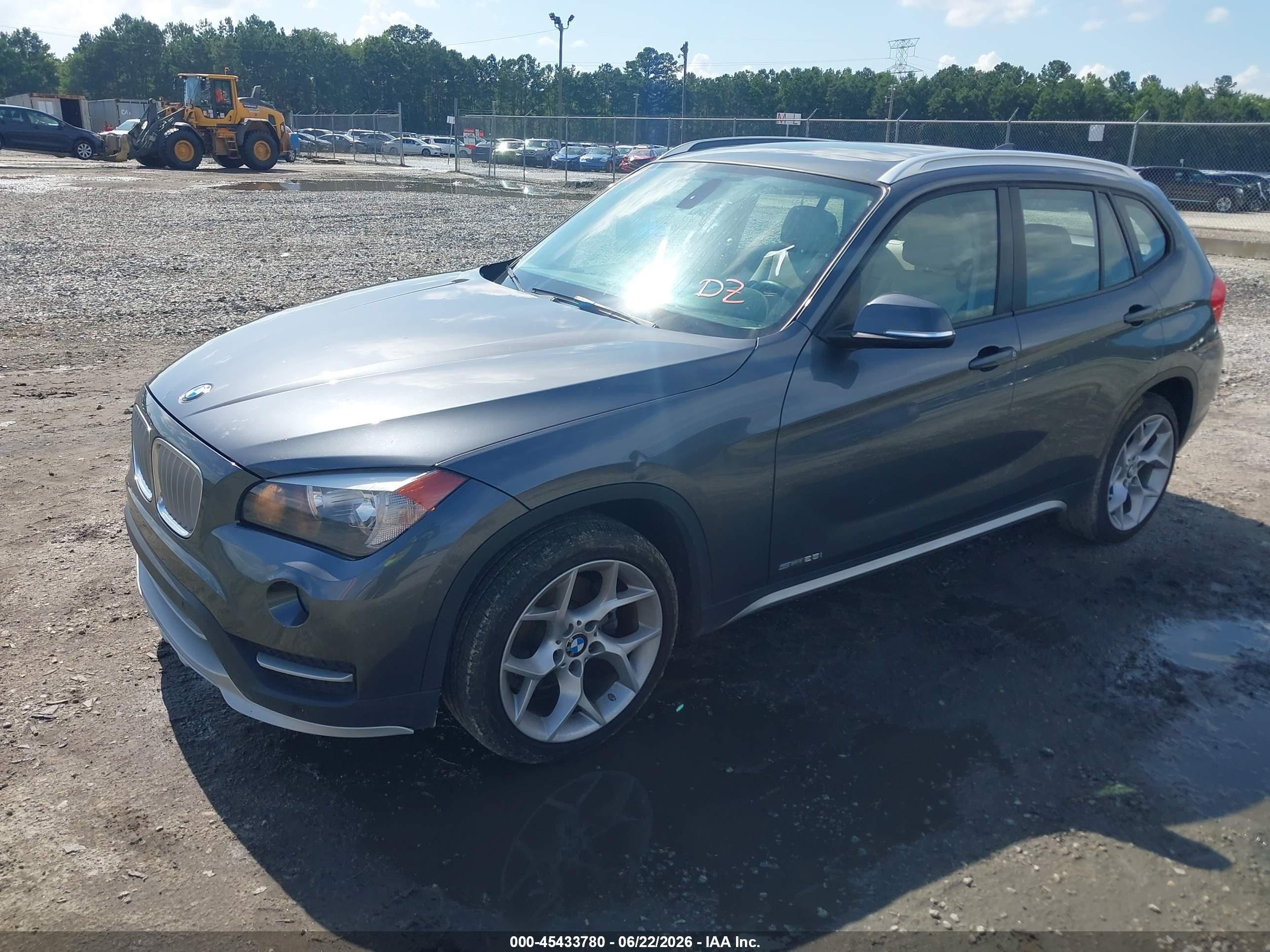 2015 Bmw X1 Sdrive28i Gray vin: WBAVM1C58FVW58780