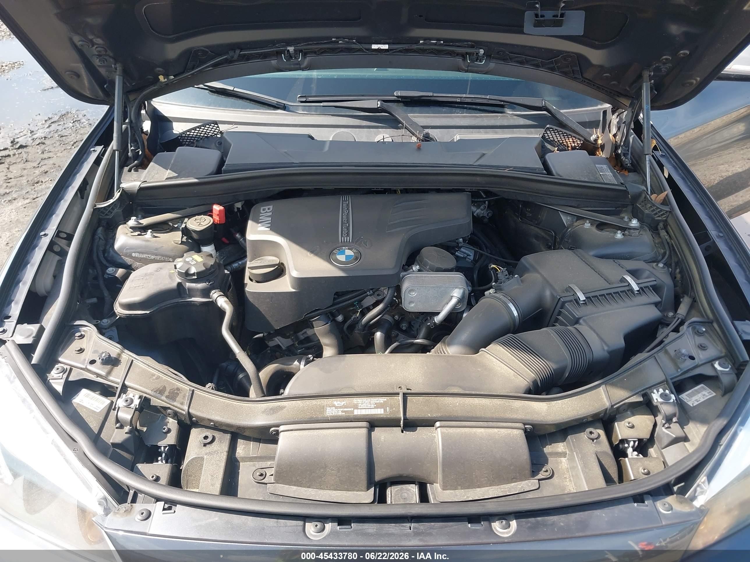 2015 Bmw X1 Sdrive28i Gray vin: WBAVM1C58FVW58780