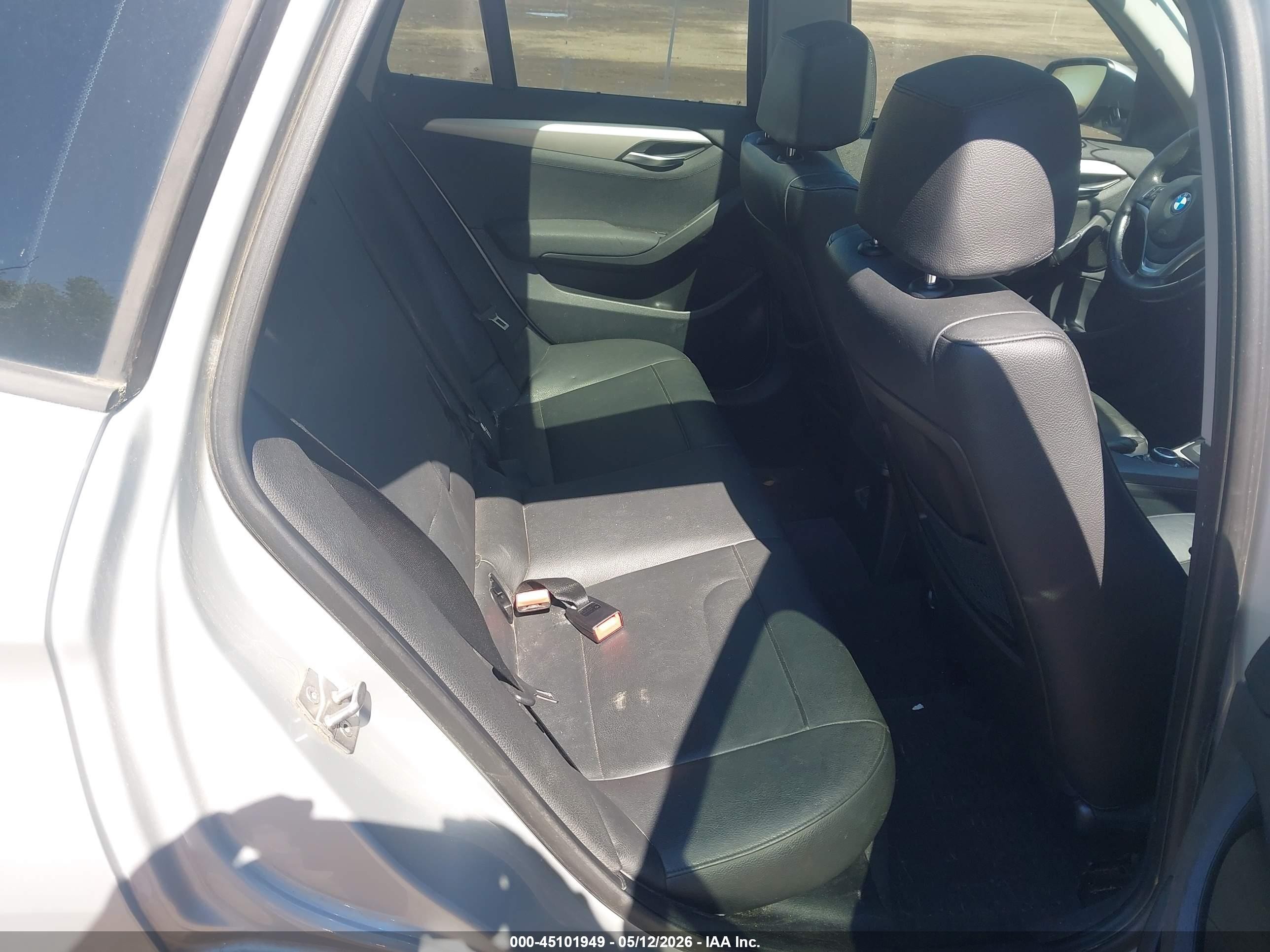 2013 Bmw X1 Sdrive28i Silver vin: WBAVM1C59DVW45128