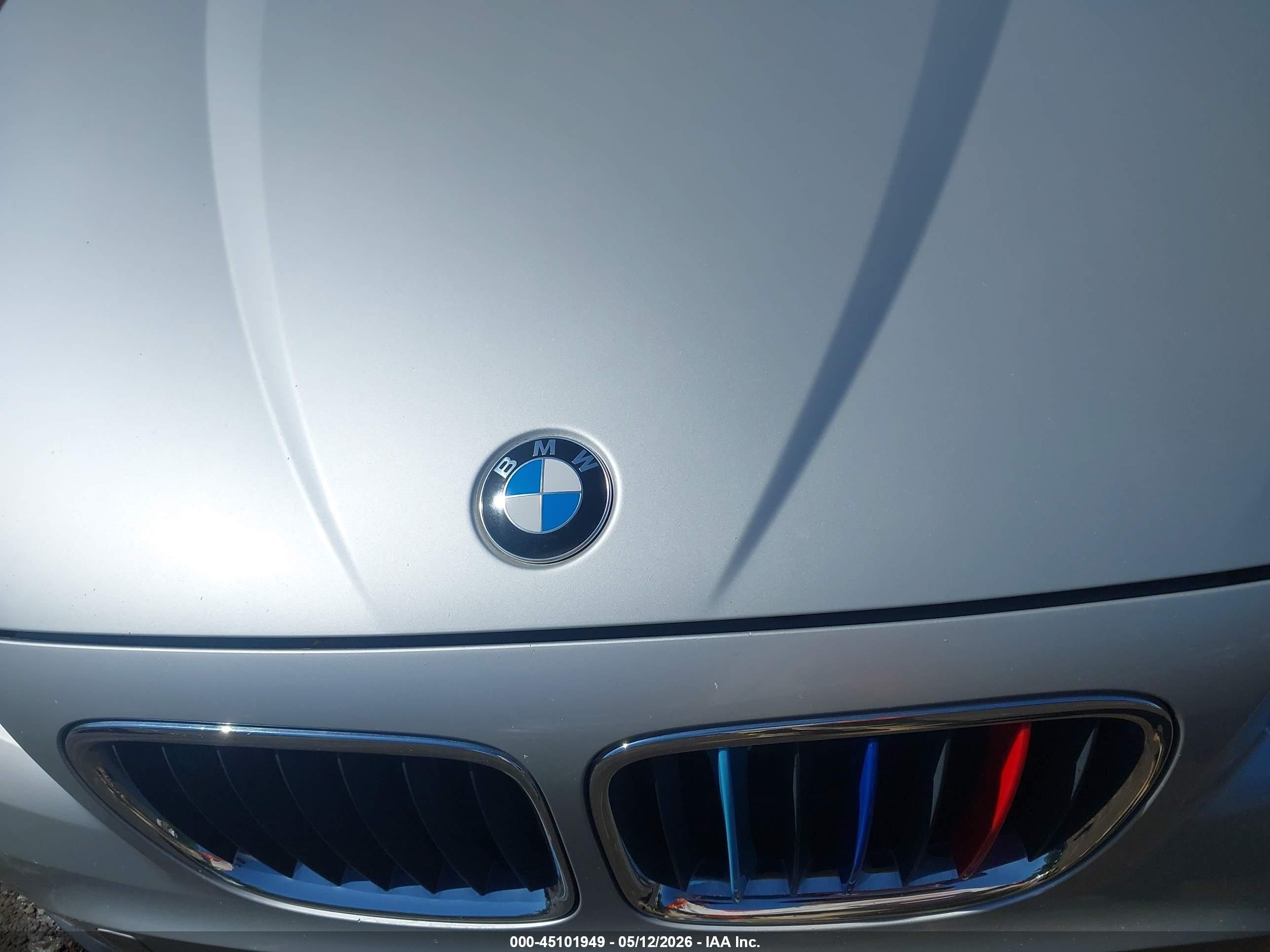 2013 Bmw X1 Sdrive28i Silver vin: WBAVM1C59DVW45128