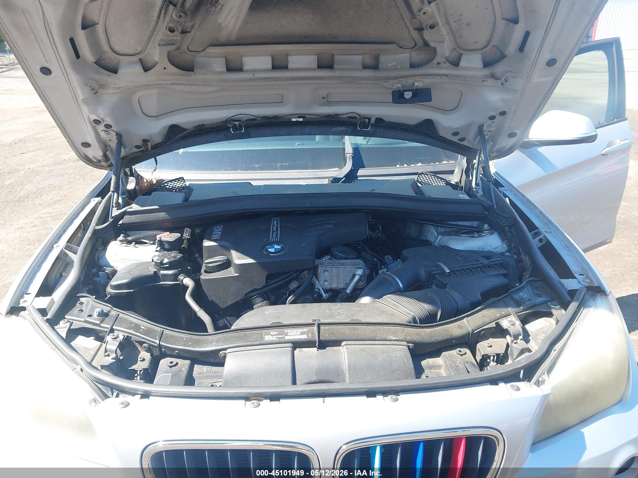 2013 Bmw X1 Sdrive28i Silver vin: WBAVM1C59DVW45128