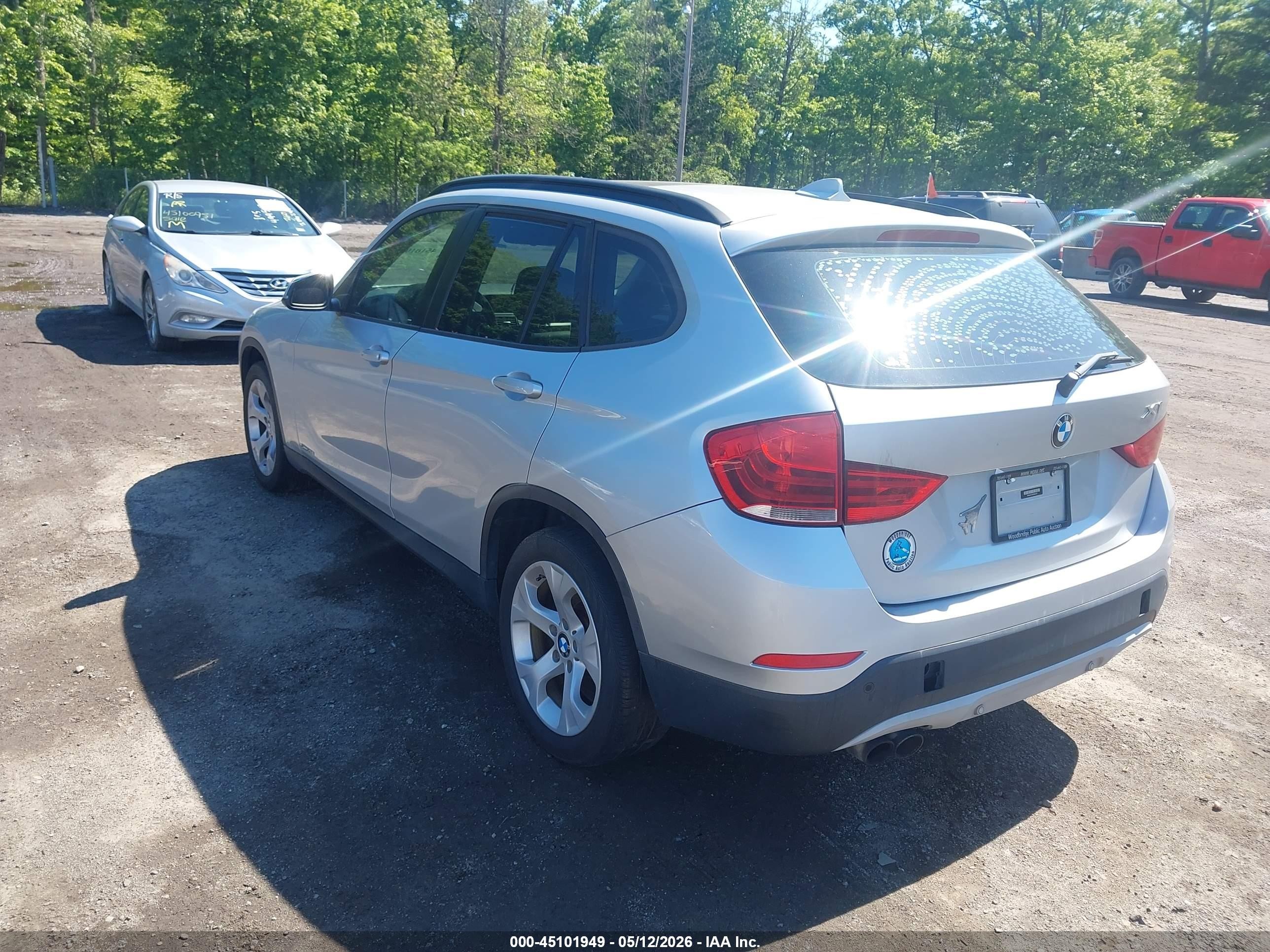 2013 Bmw X1 Sdrive28i Silver vin: WBAVM1C59DVW45128