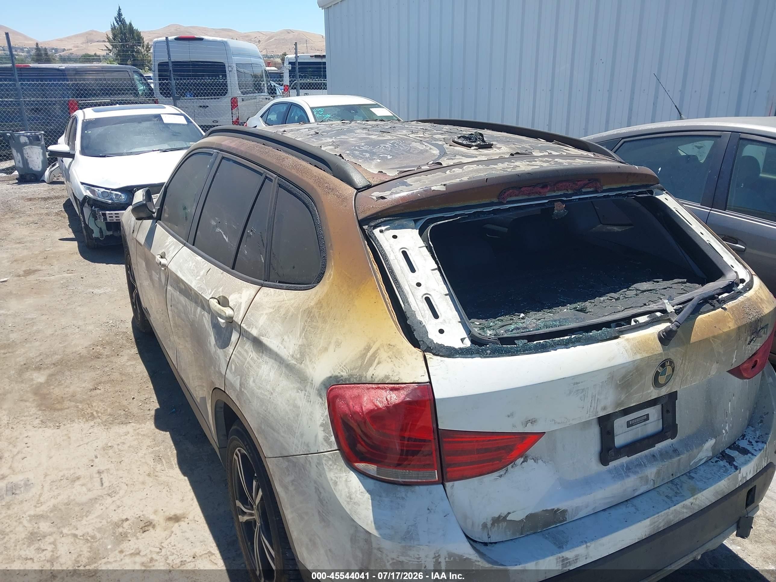 2013 Bmw X1 Sdrive28i White vin: WBAVM1C59DVW45694