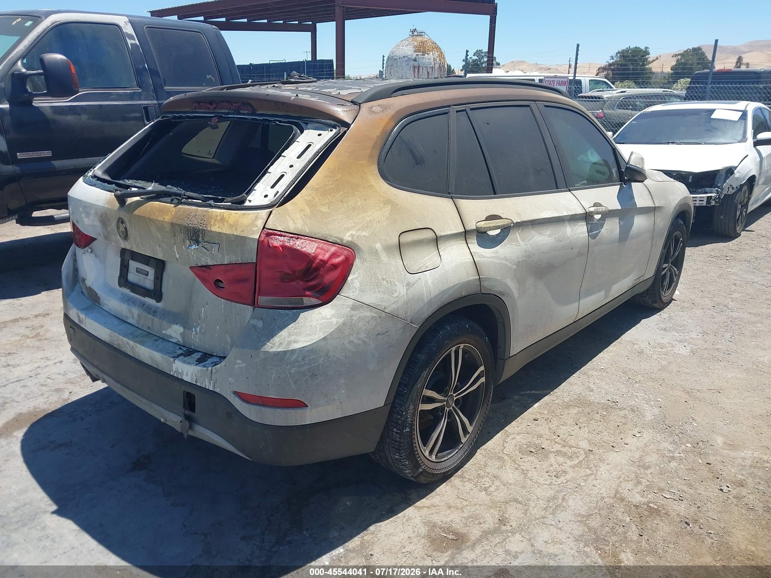 2013 Bmw X1 Sdrive28i White vin: WBAVM1C59DVW45694