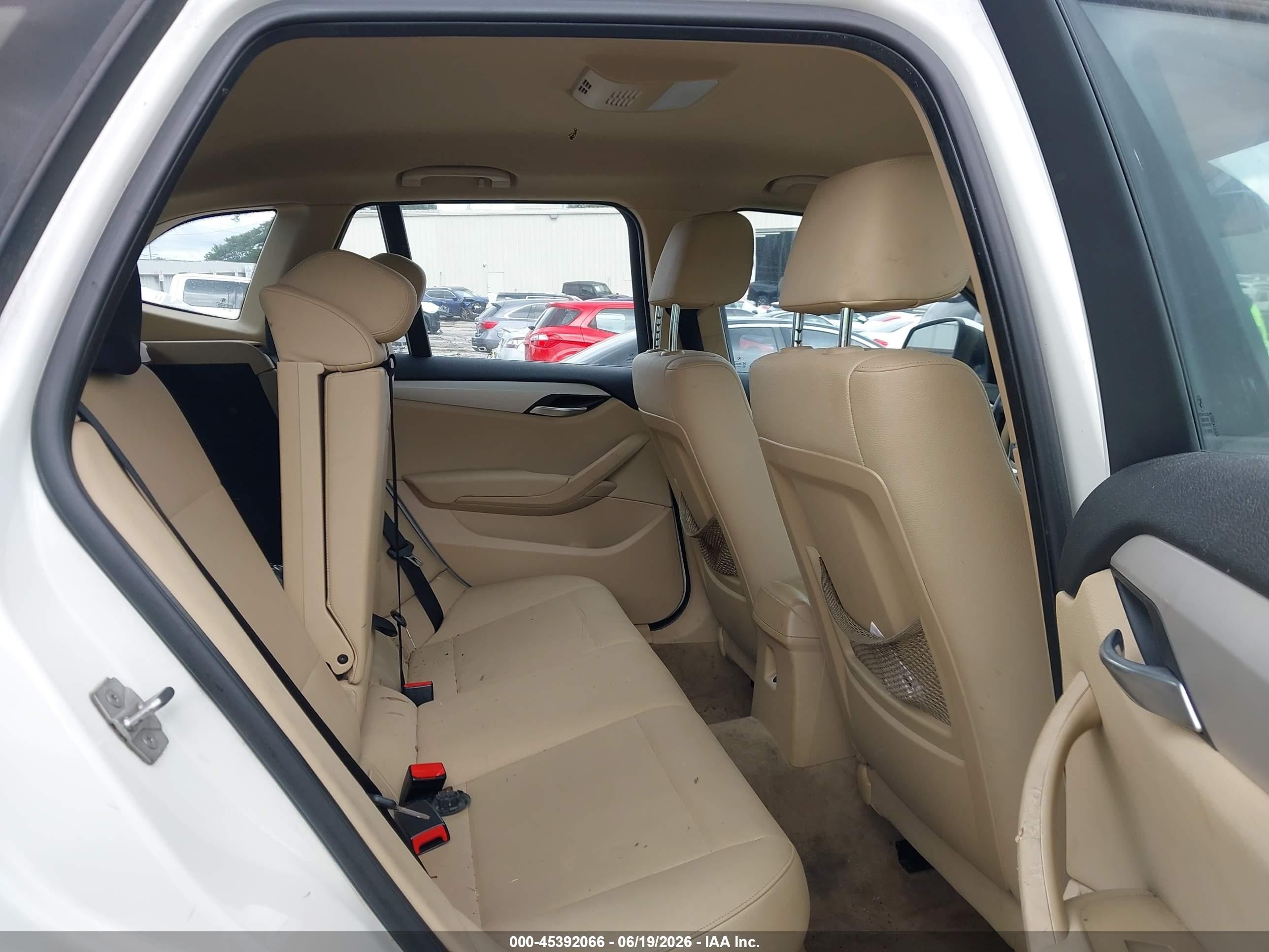 2014 Bmw X1 Sdrive28i White vin: WBAVM1C59EVW50279