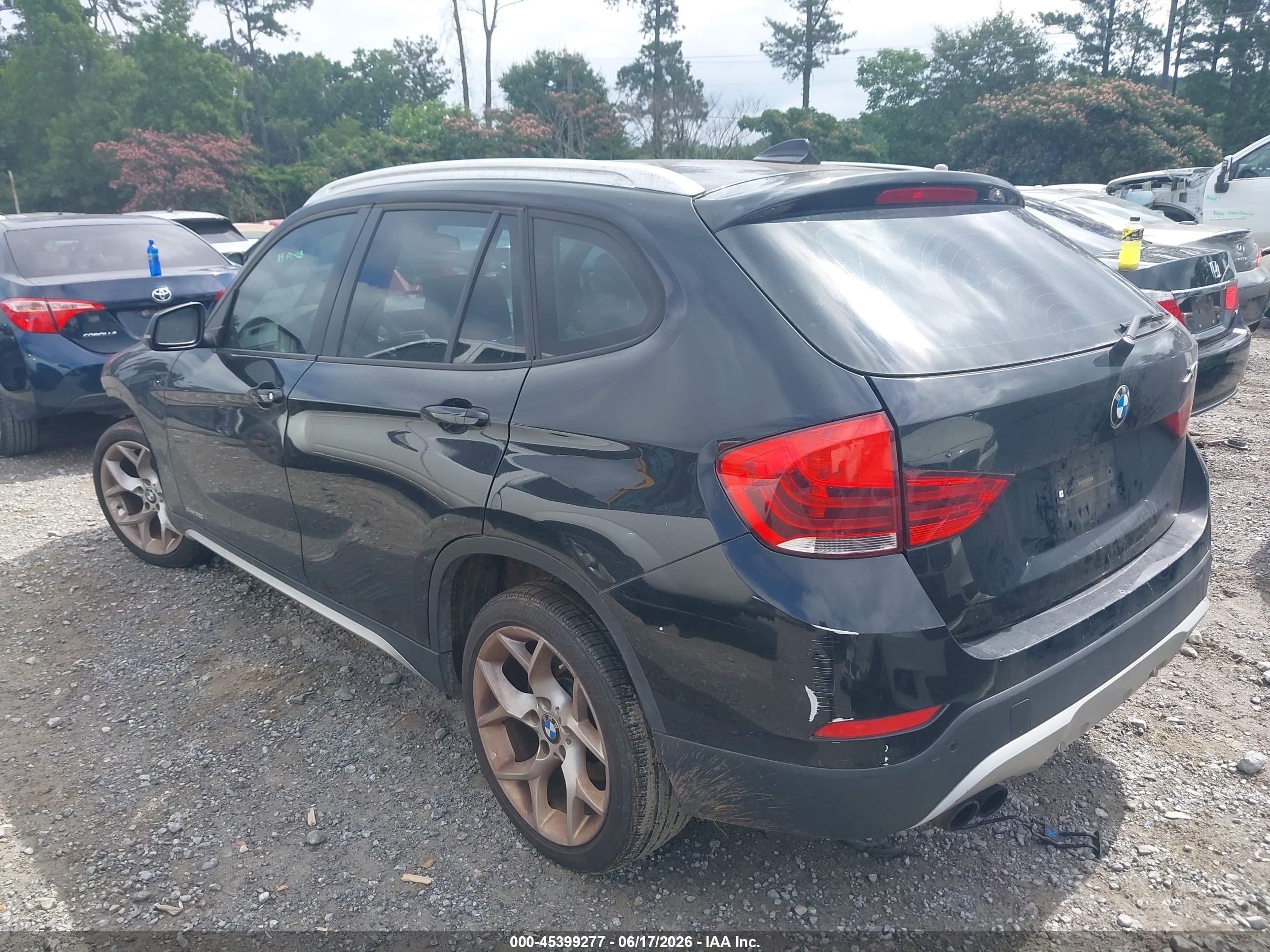 2015 Bmw X1 Sdrive28i Black vin: WBAVM1C59FV317209