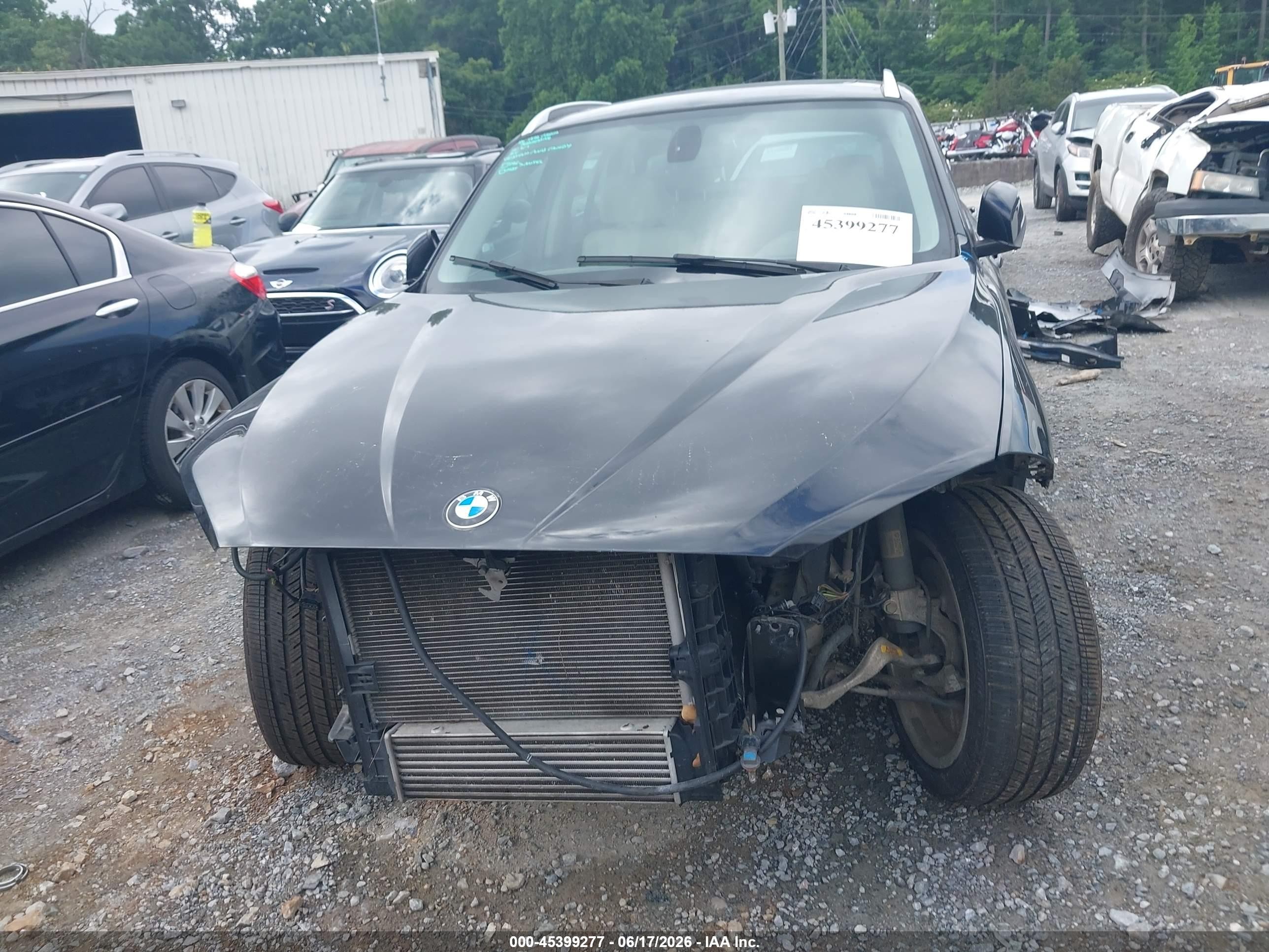2015 Bmw X1 Sdrive28i Black vin: WBAVM1C59FV317209