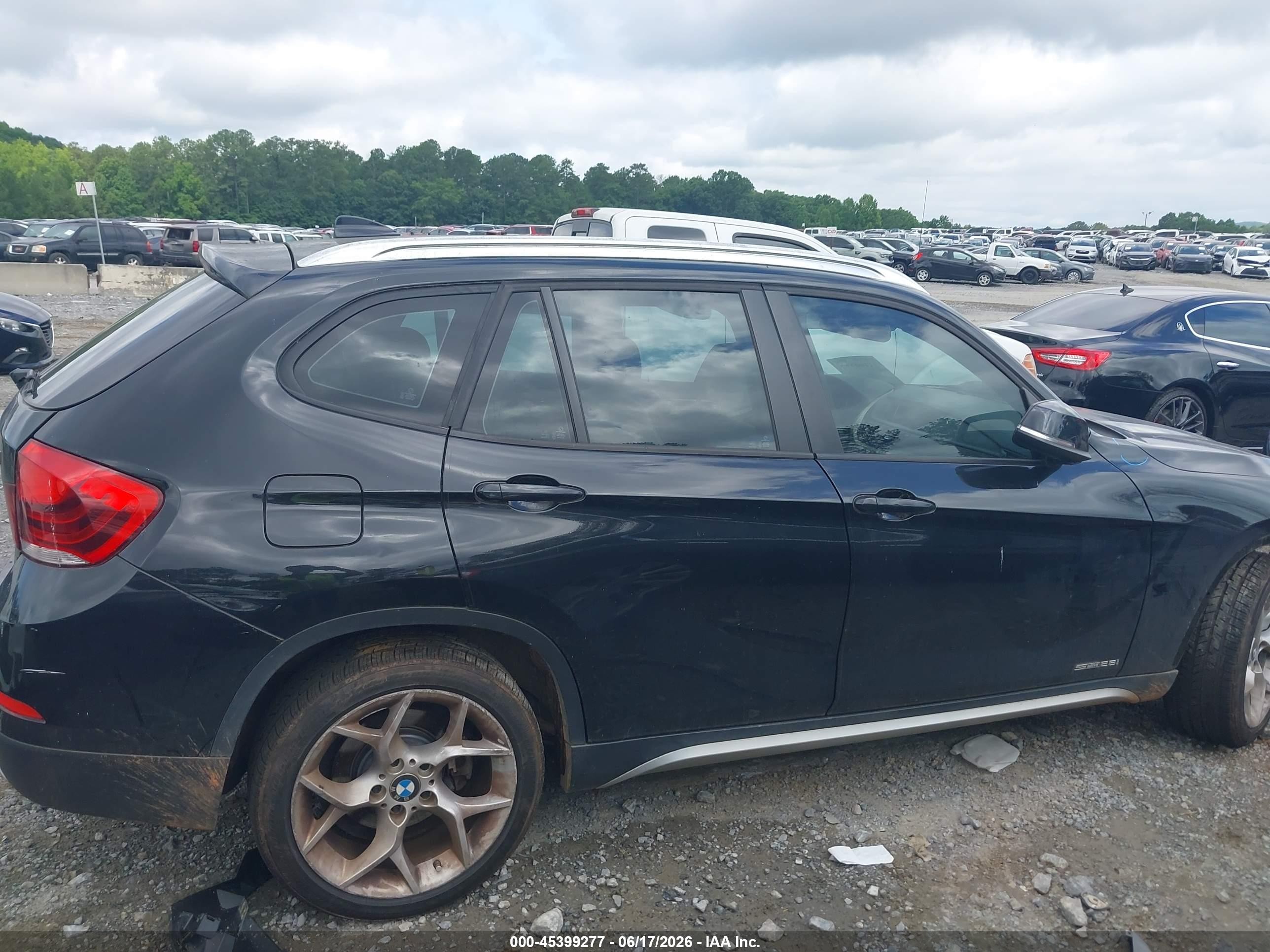 2015 Bmw X1 Sdrive28i Black vin: WBAVM1C59FV317209