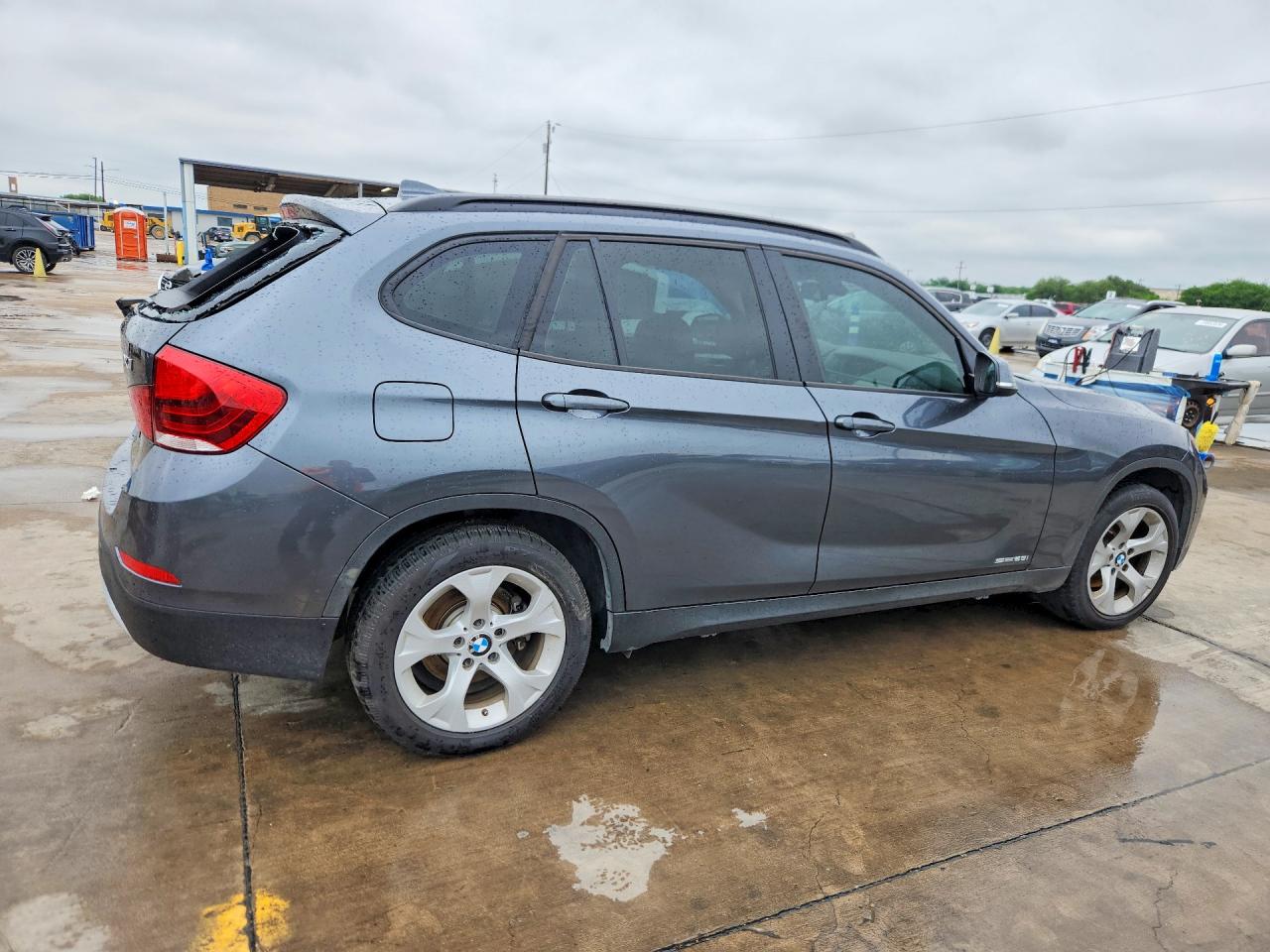 2015 Bmw X1 Sdrive28i Gray vin: WBAVM1C59FV318571
