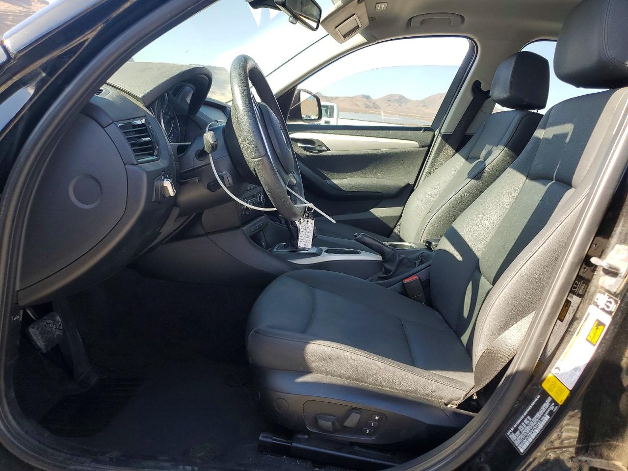 2015 Bmw X1 Sdrive28i Black vin: WBAVM1C59FVZ94163