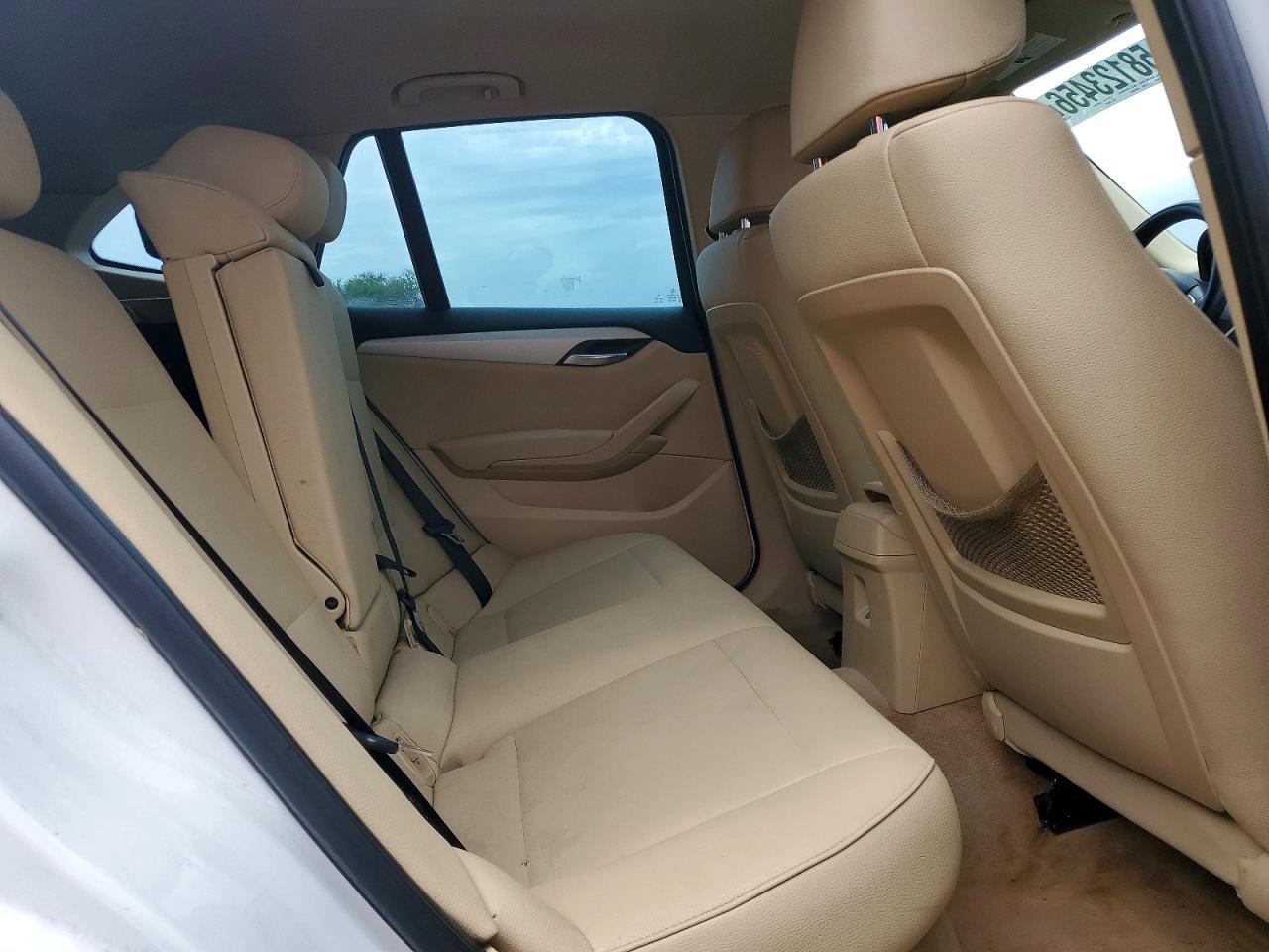 2015 Bmw X1 Sdrive28i White vin: WBAVM1C59FVZ94521
