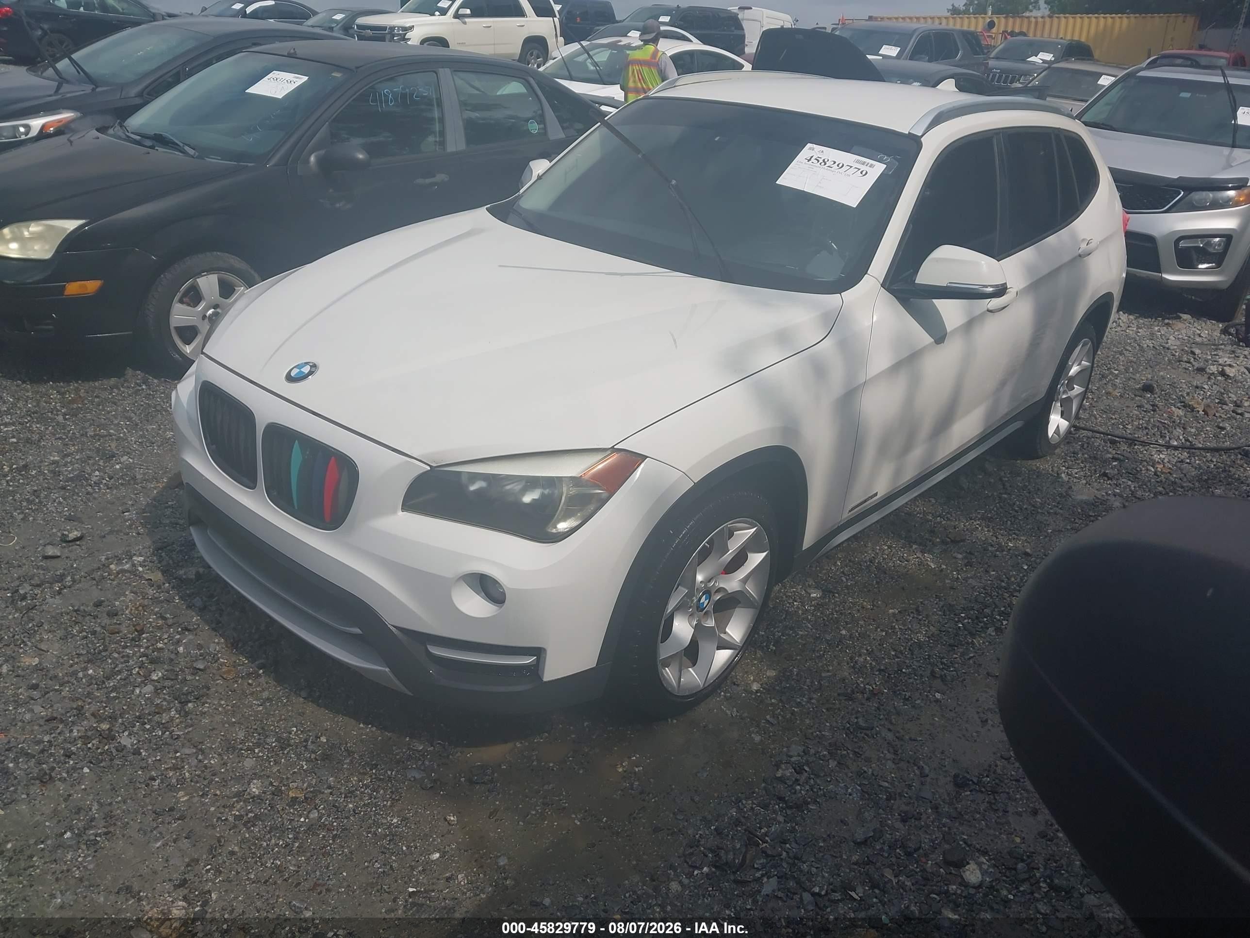 2014 Bmw X1 Sdrive28i White vin: WBAVM1C5XEVW47682