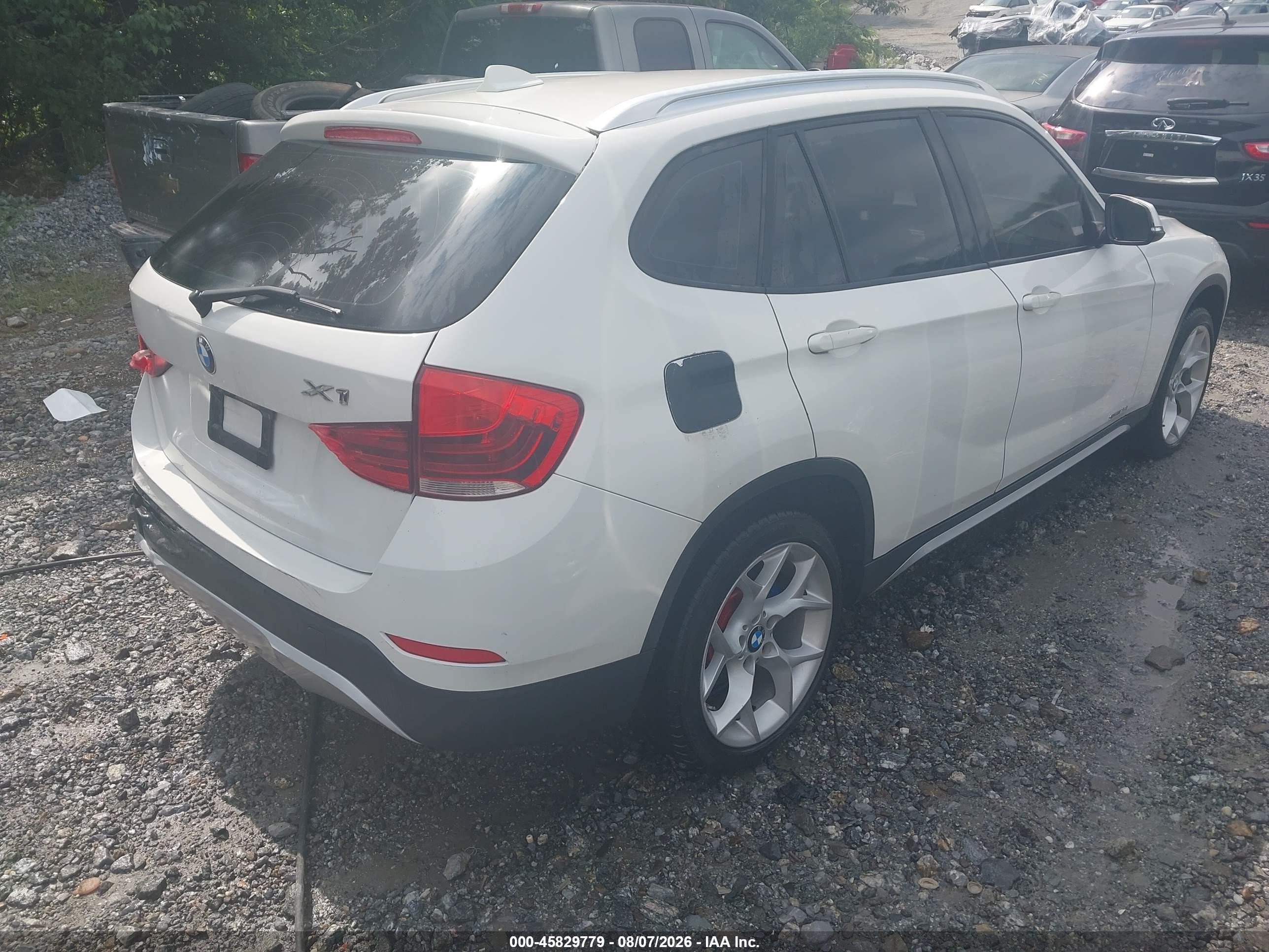 2014 Bmw X1 Sdrive28i White vin: WBAVM1C5XEVW47682