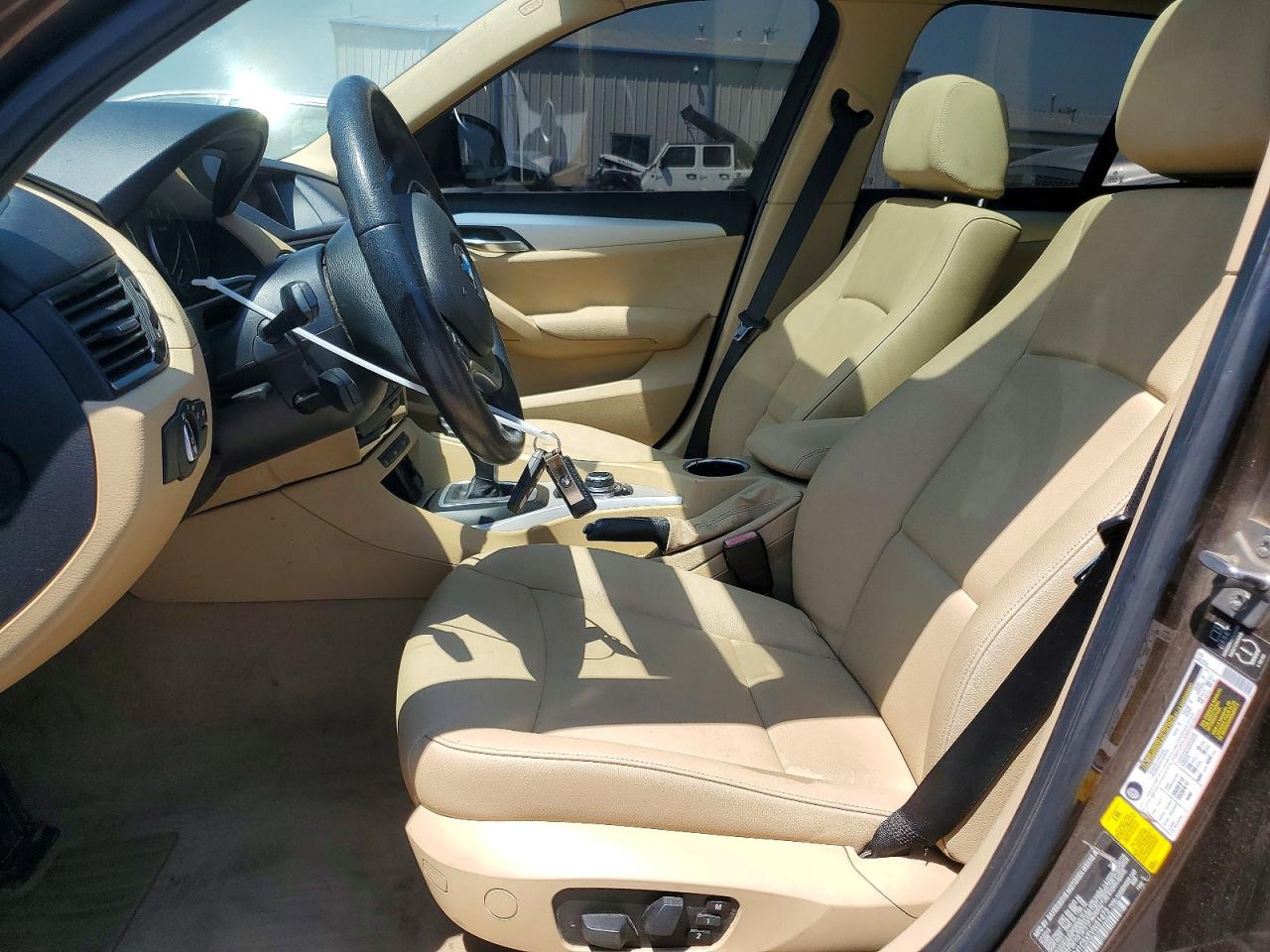 2014 Bmw X1 Sdrive28i Brown vin: WBAVM1C5XEVW51473