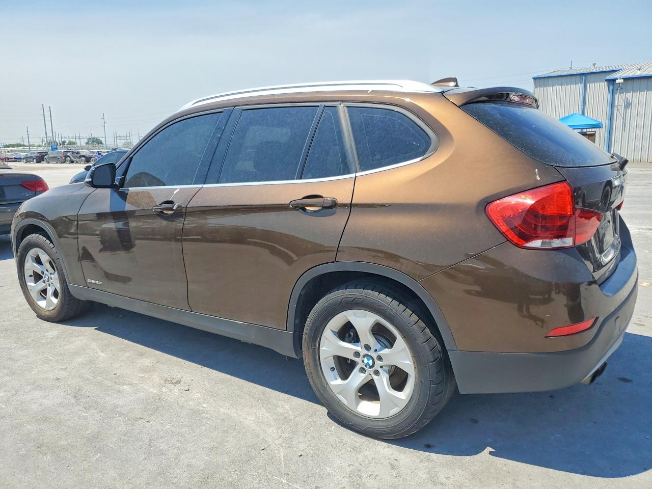 2014 Bmw X1 Sdrive28i Brown vin: WBAVM1C5XEVW51473