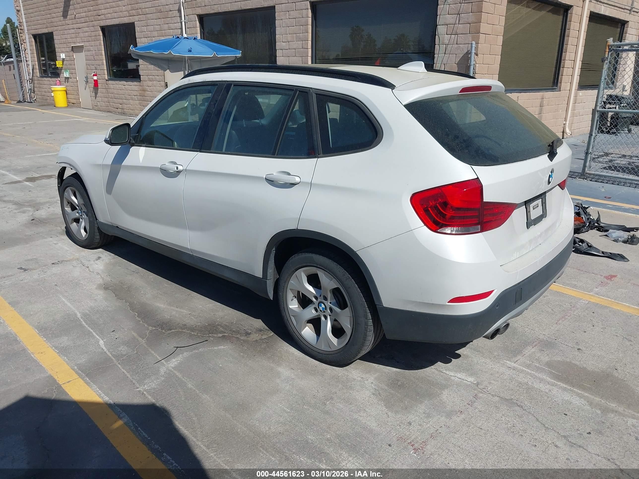 2015 Bmw X1 Sdrive28i White vin: WBAVM1C5XFVZ94382