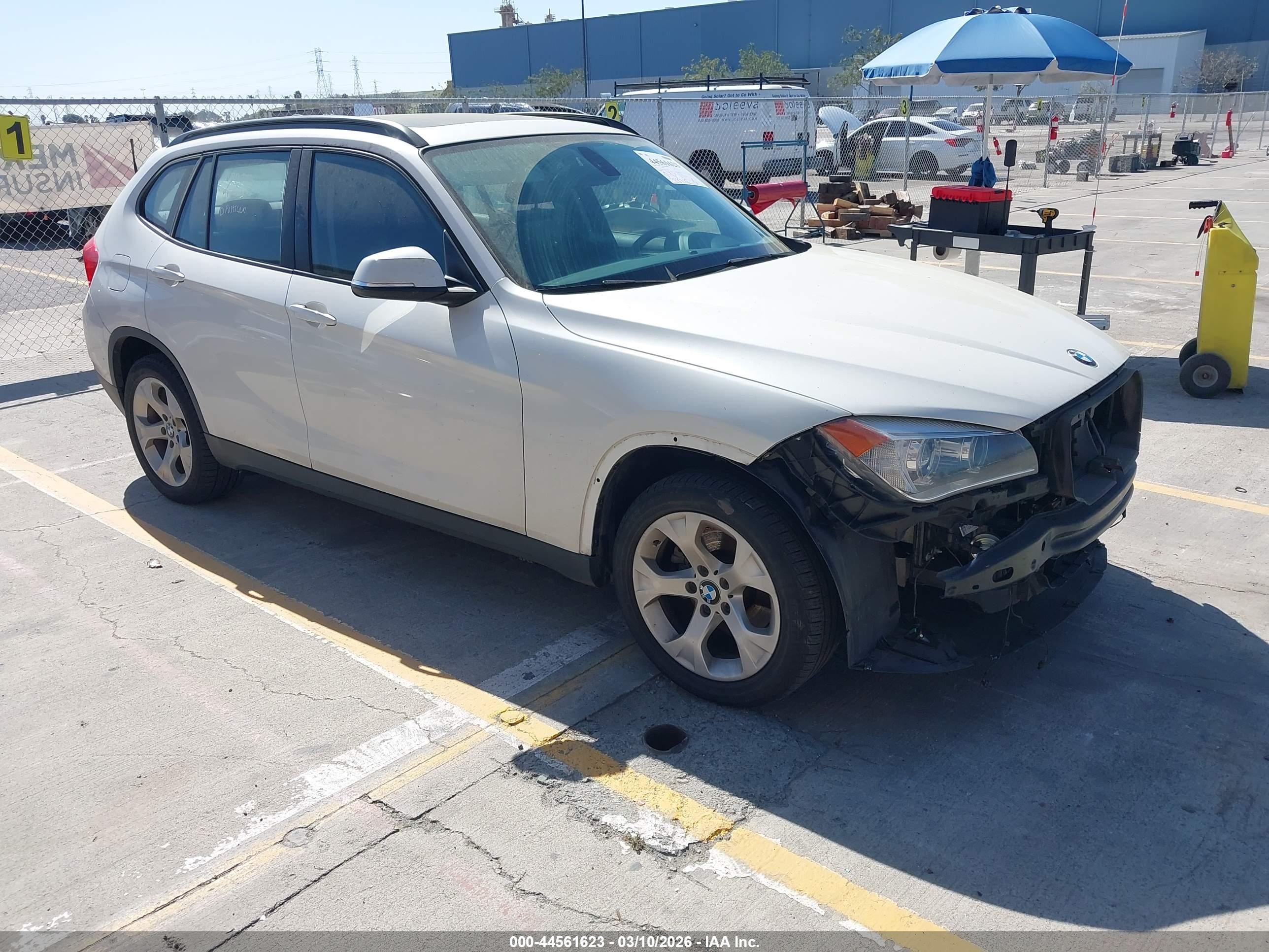 2015 Bmw X1 Sdrive28i White vin: WBAVM1C5XFVZ94382