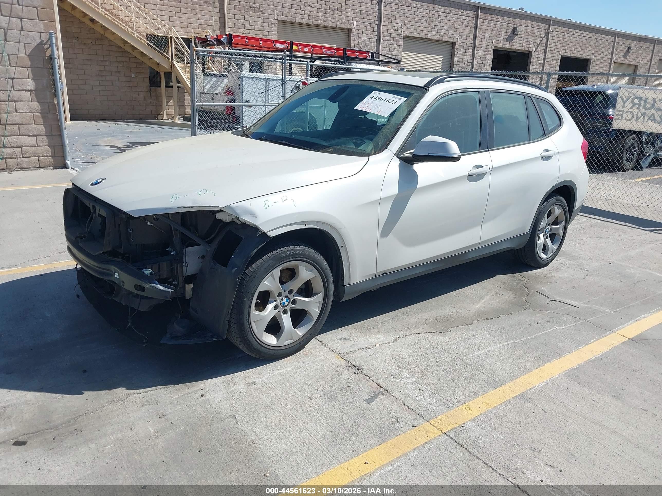 2015 Bmw X1 Sdrive28i White vin: WBAVM1C5XFVZ94382