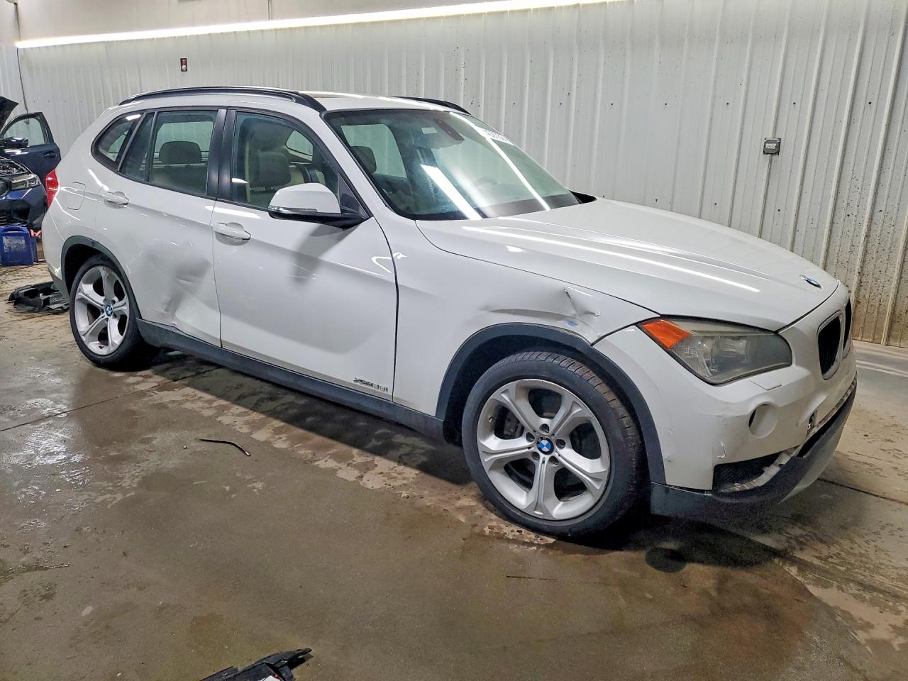 2013 Bmw X1 Xdrive35i White vin: WBAVM5C50DVV90477