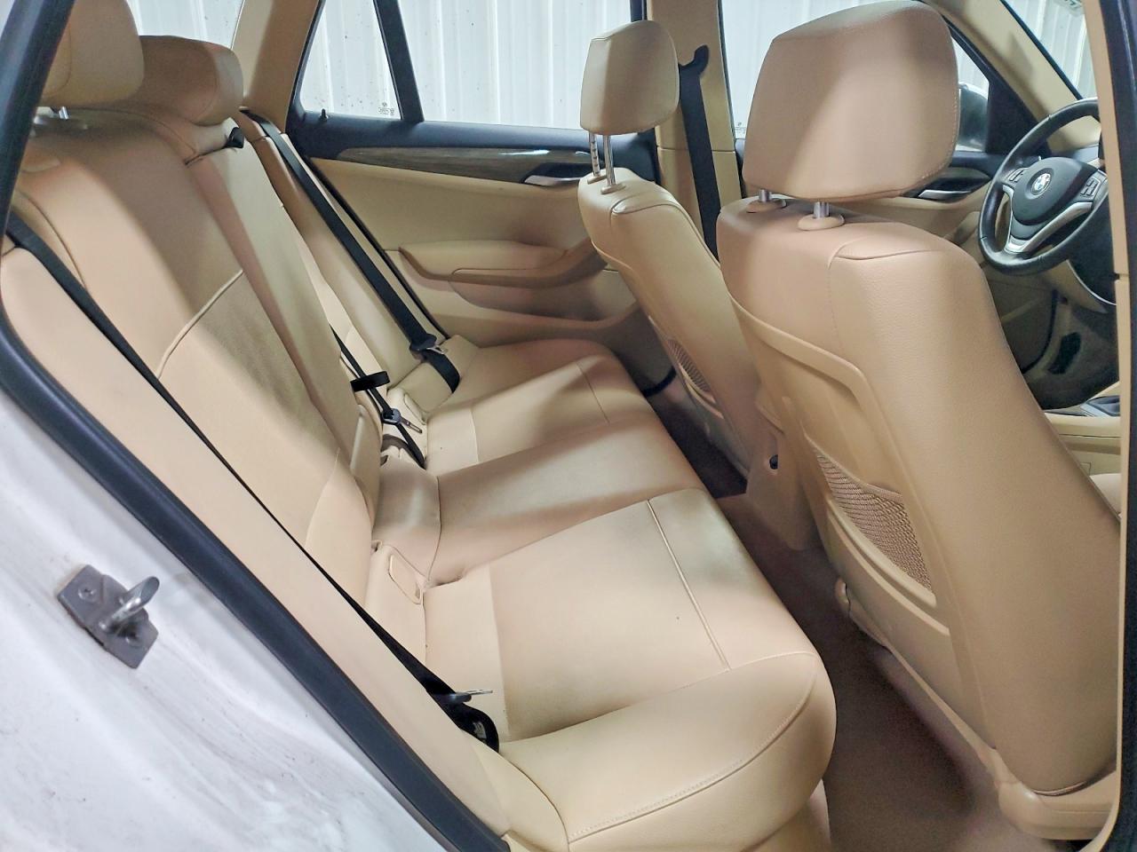 2013 Bmw X1 Xdrive35i White vin: WBAVM5C50DVV90477