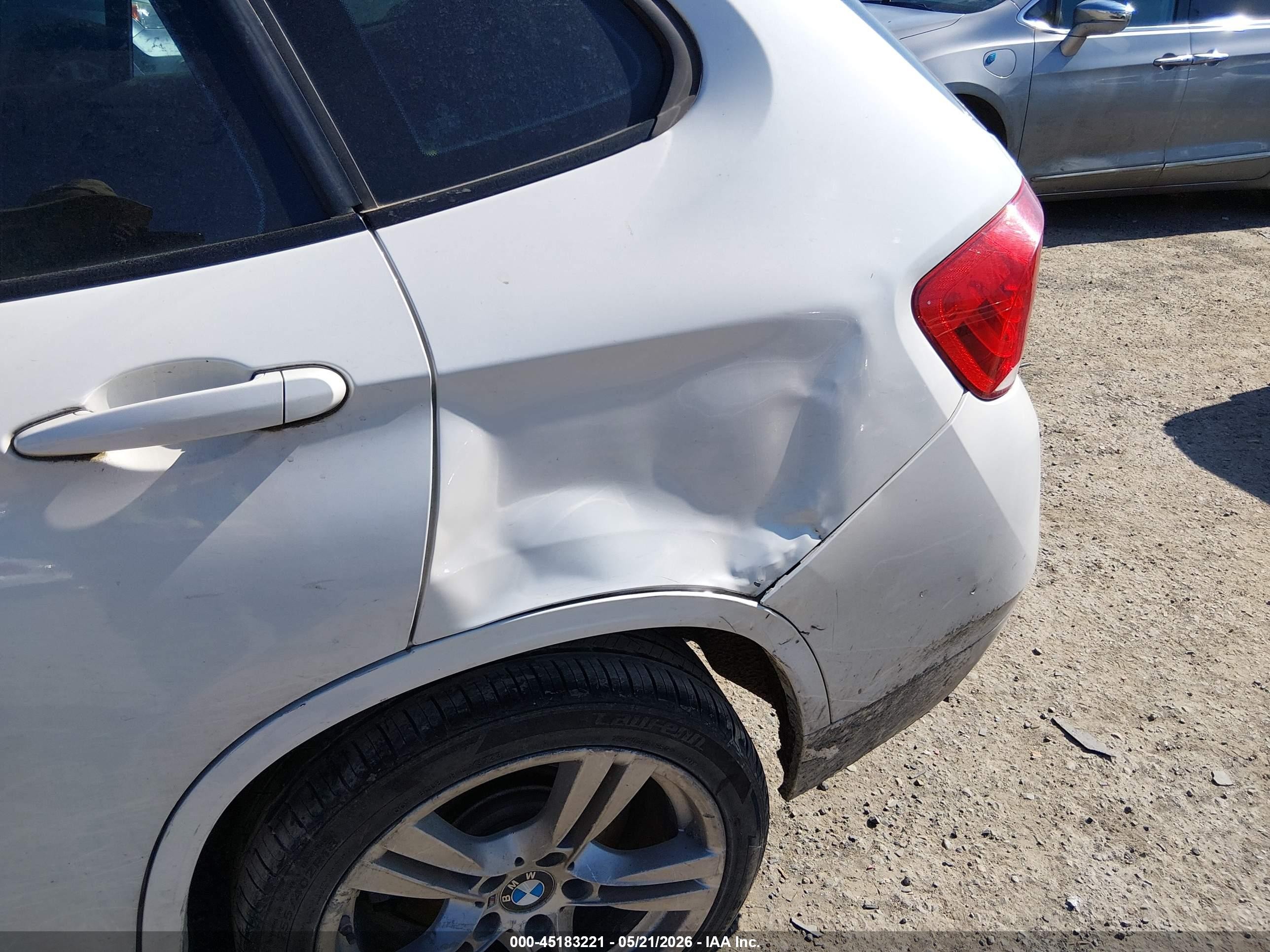 2013 Bmw X1 Xdrive35i White vin: WBAVM5C52DVV89671