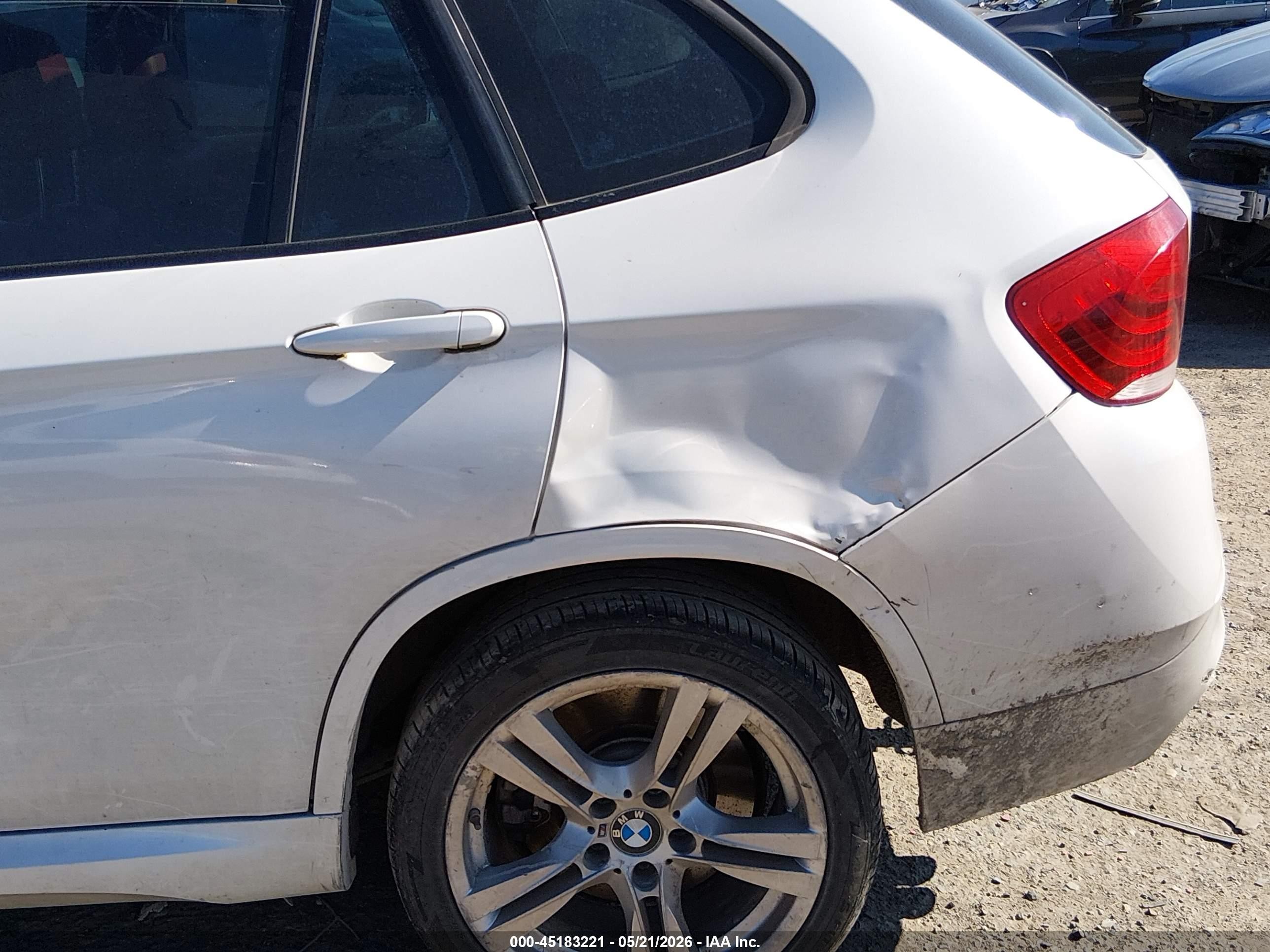 2013 Bmw X1 Xdrive35i White vin: WBAVM5C52DVV89671