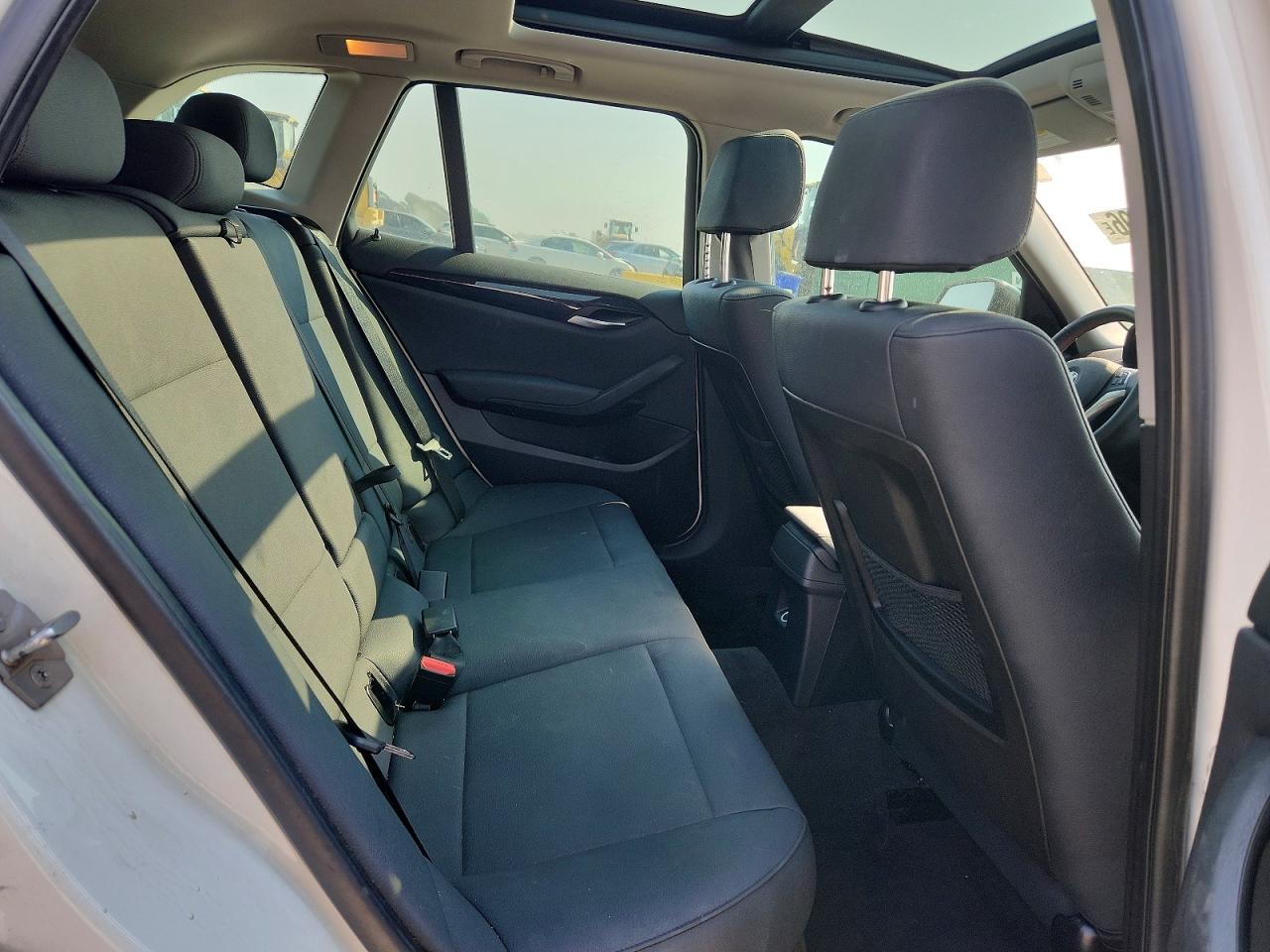 2014 Bmw X1 Xdrive35i White vin: WBAVM5C53EVV93164