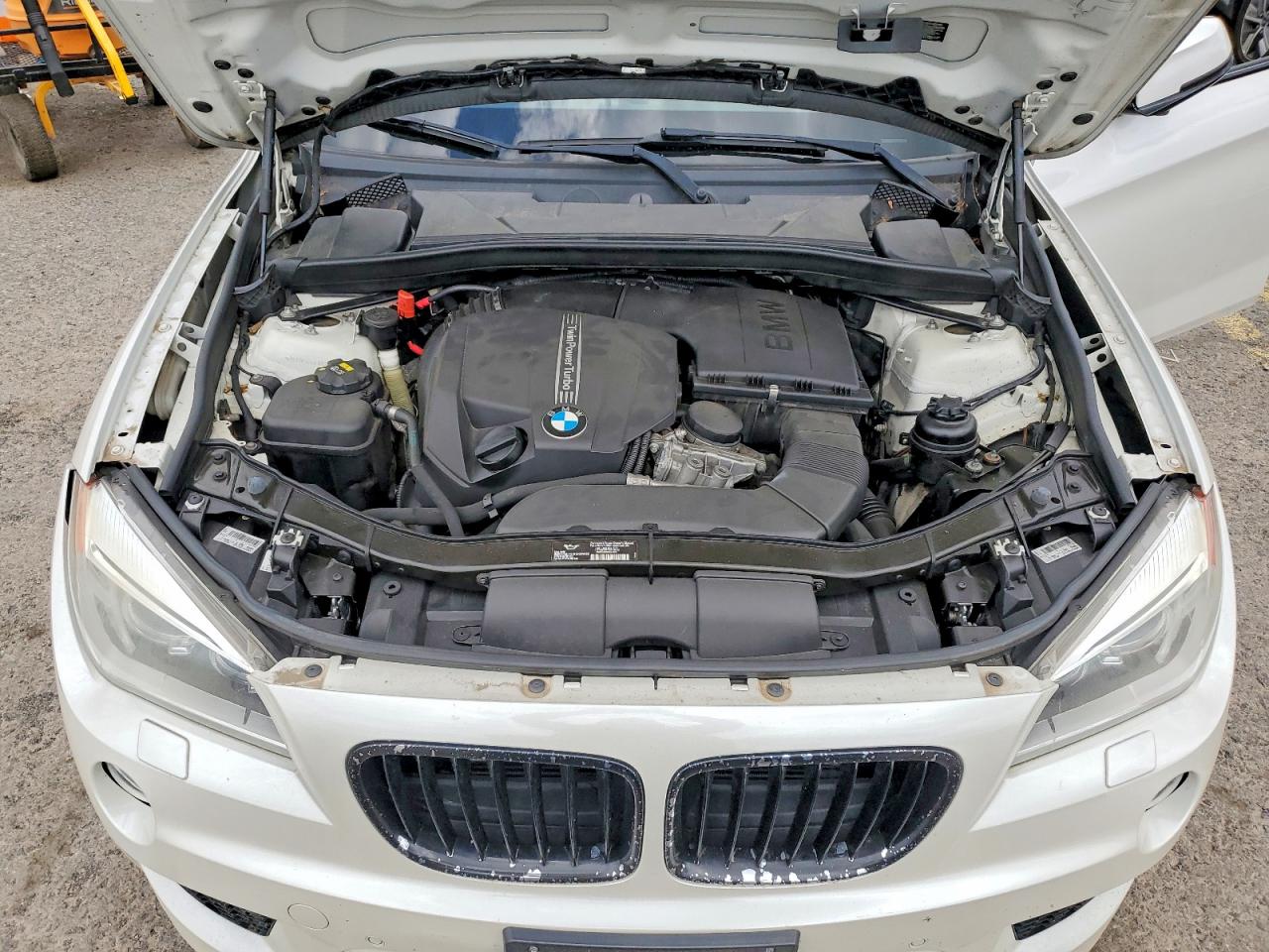 2015 Bmw X1 Xdrive35i White vin: WBAVM5C53FVV94431