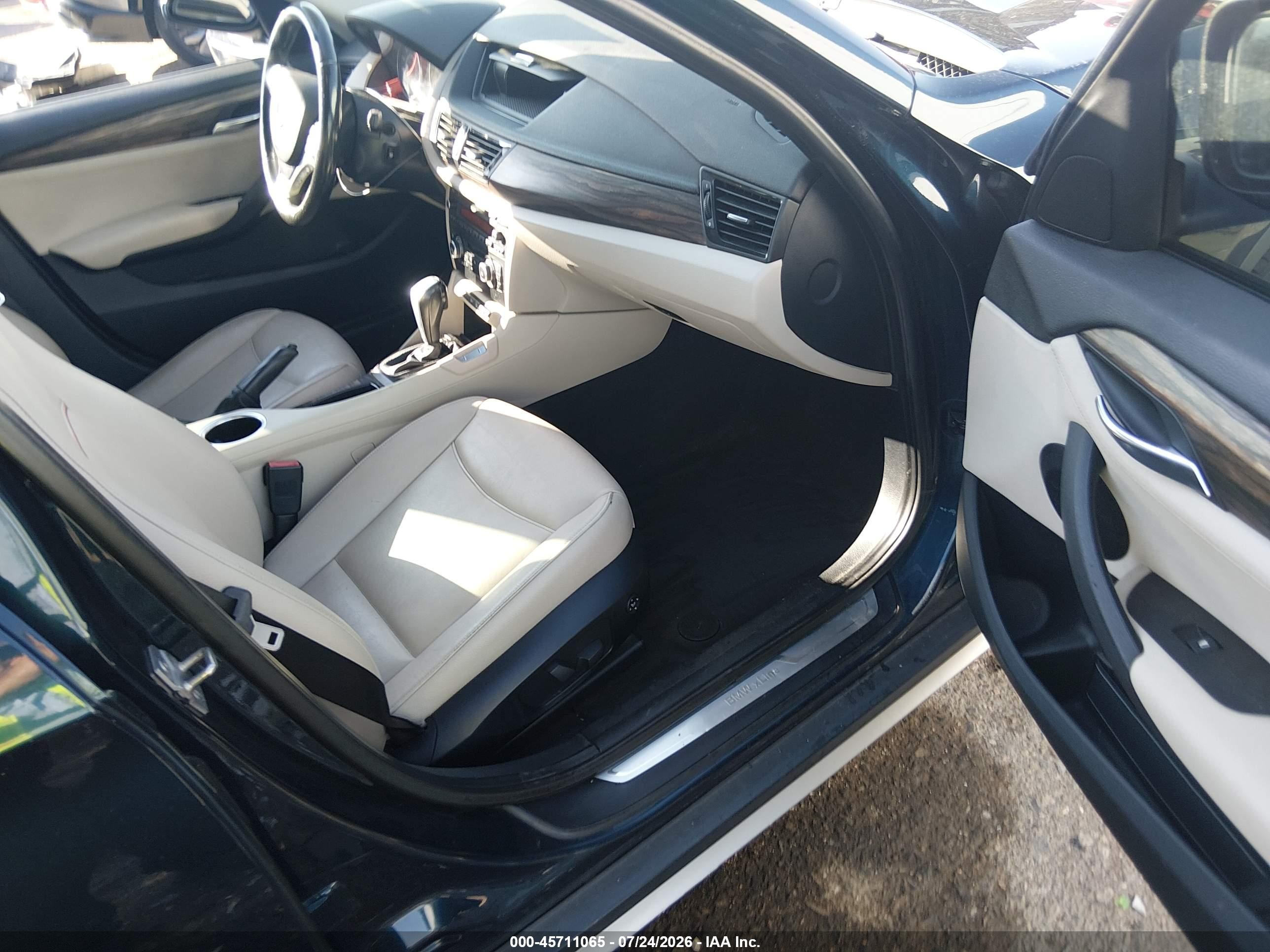 2013 Bmw X1 Xdrive35i Blue vin: WBAVM5C54DVV90336