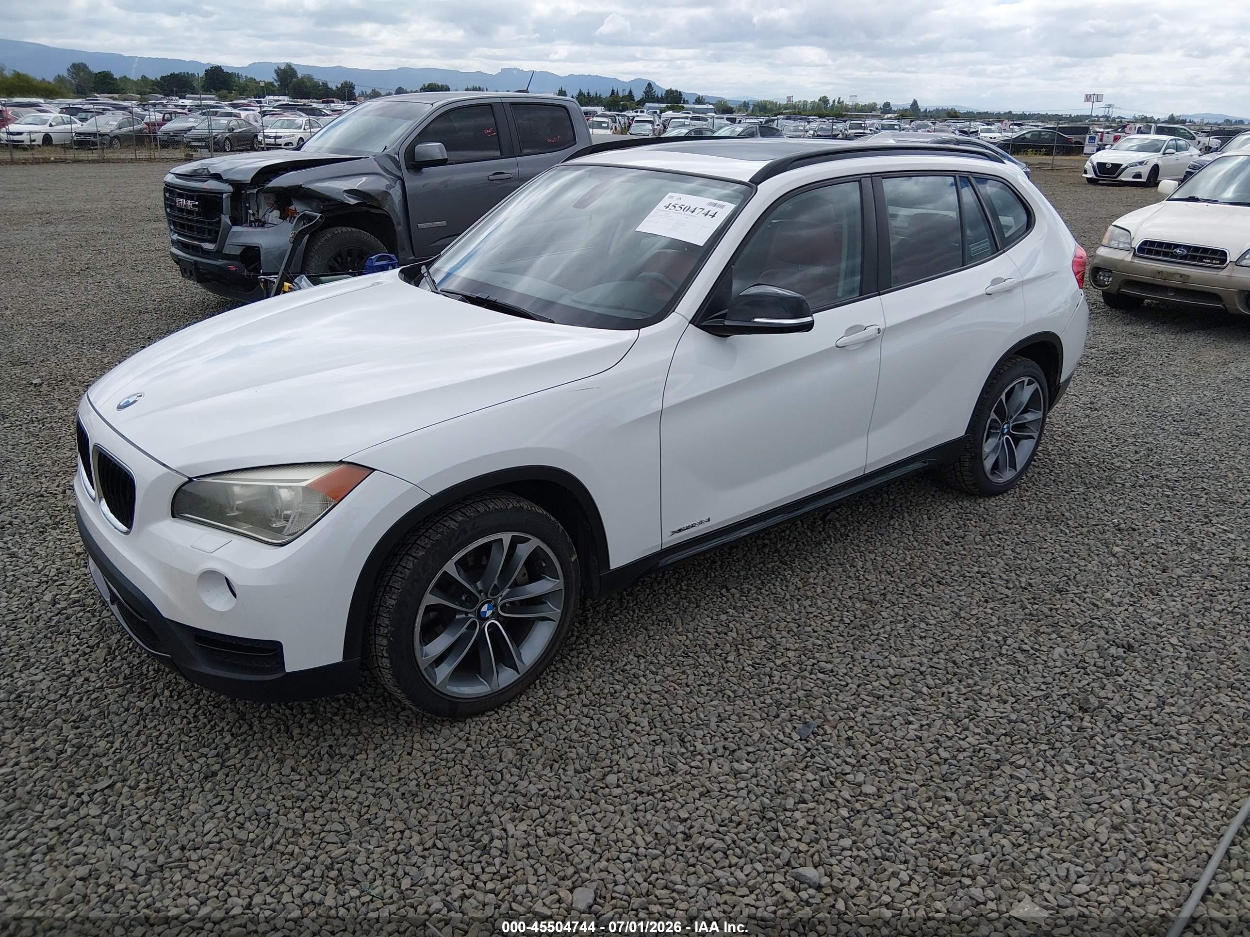 2013 Bmw X1 Xdrive35i Белый vin: WBAVM5C58DVV90808