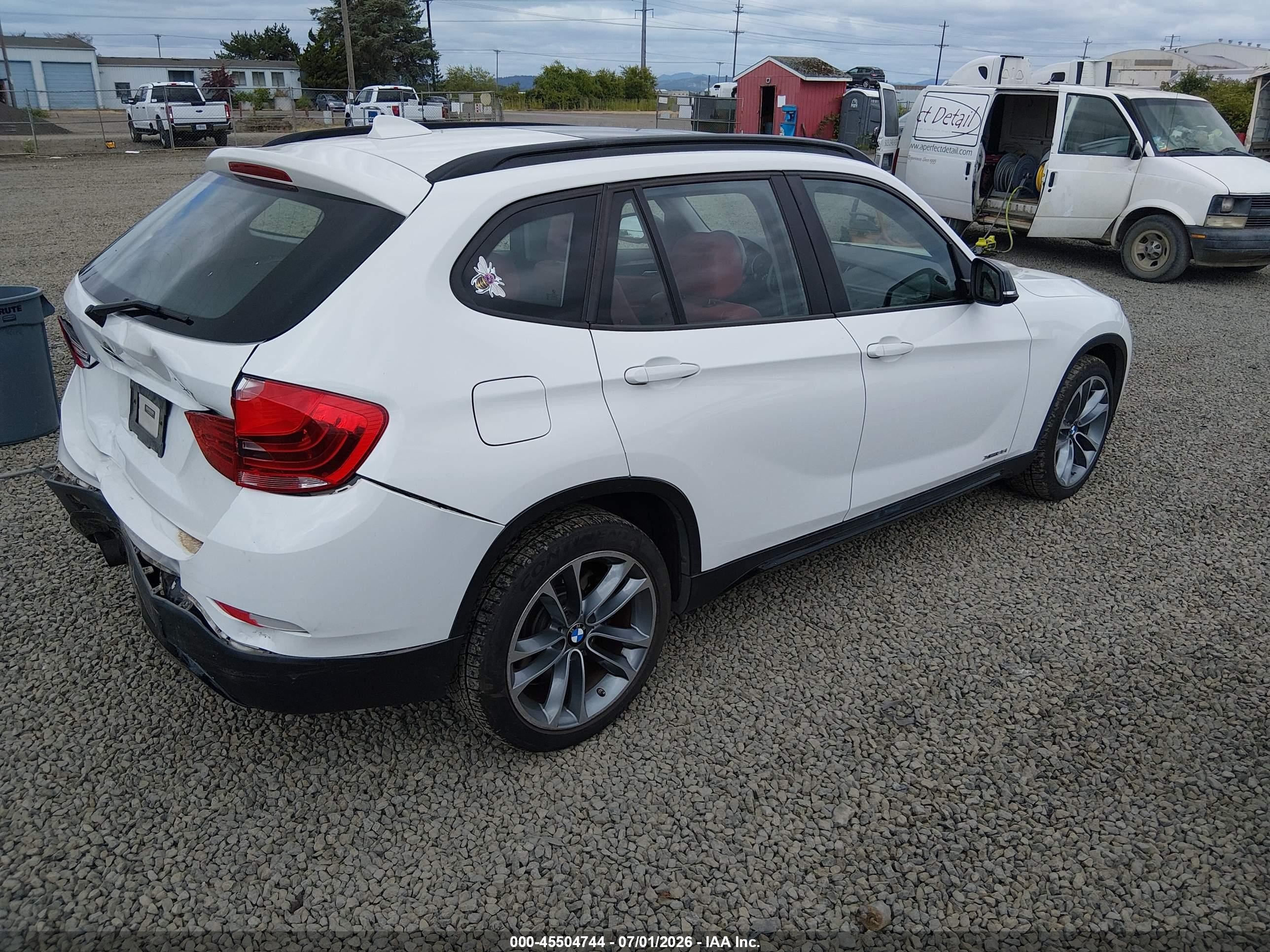 2013 Bmw X1 Xdrive35i Белый vin: WBAVM5C58DVV90808