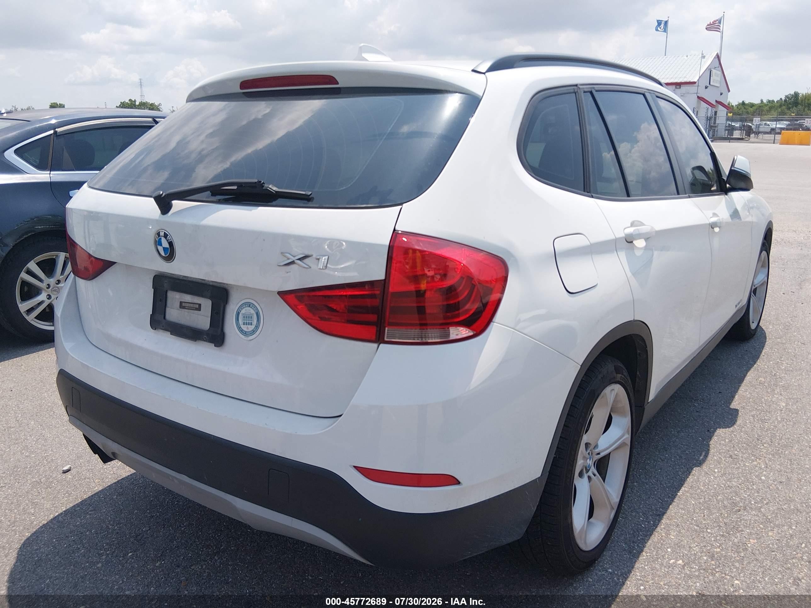 2014 Bmw X1 Xdrive35i White vin: WBAVM5C5XEVV93162