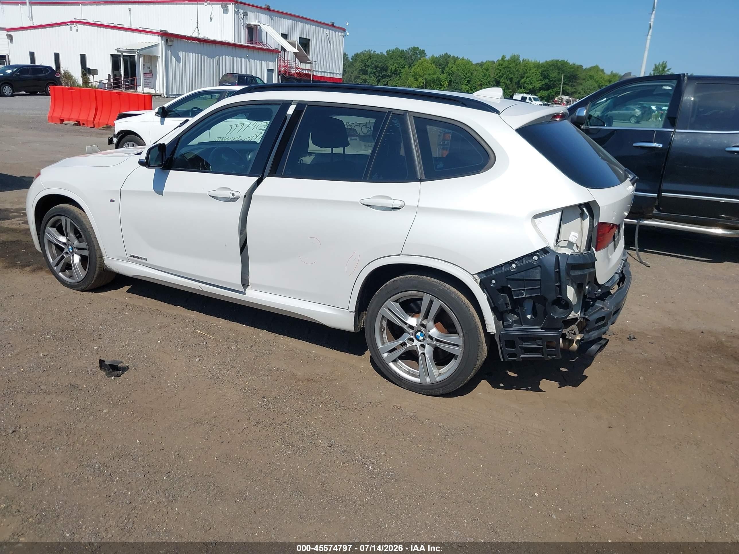 2015 Bmw X1 Xdrive35i White vin: WBAVM5C5XFVV94619