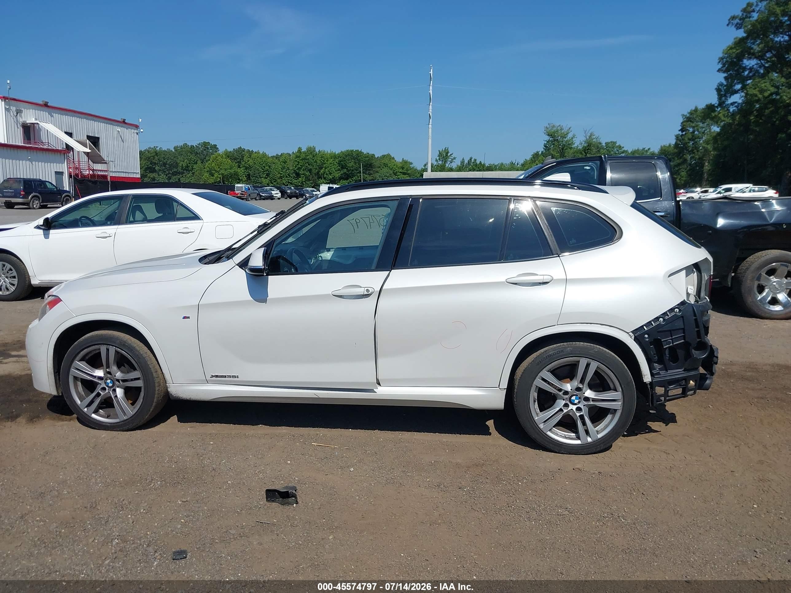 2015 Bmw X1 Xdrive35i White vin: WBAVM5C5XFVV94619