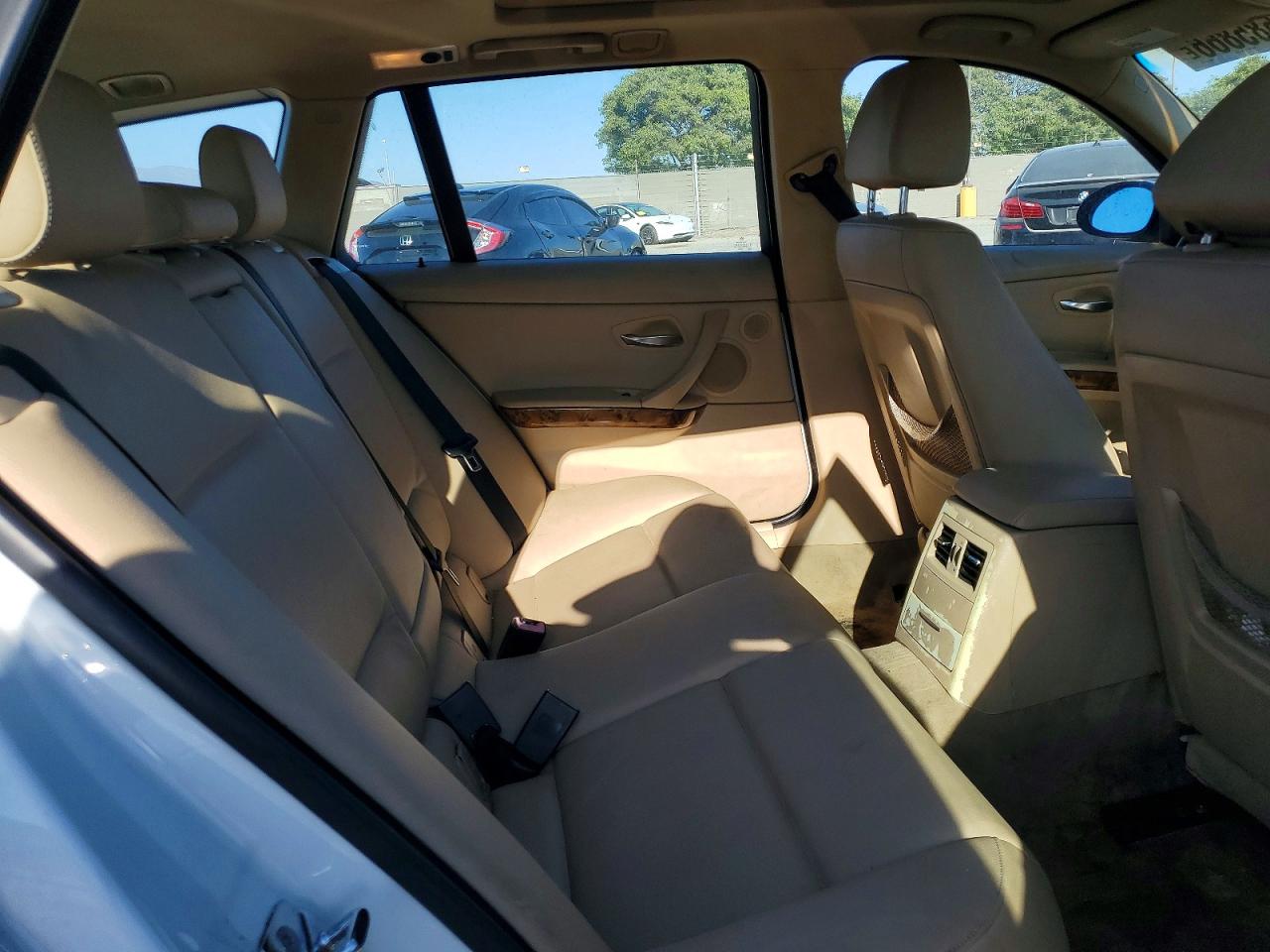 2007 Bmw 328 It White vin: WBAVS13557FX15132