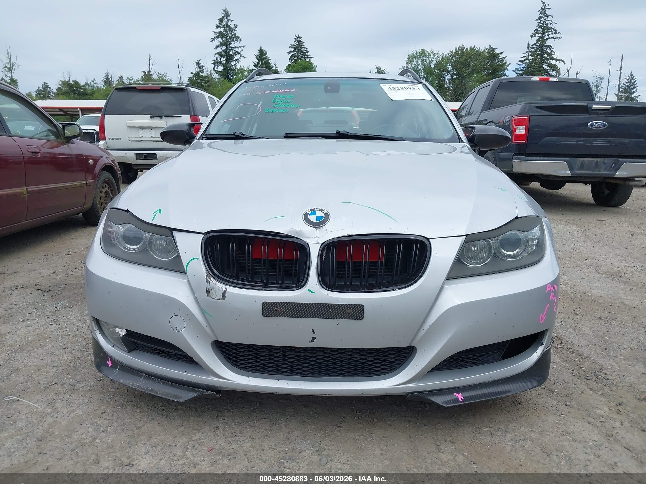 2008 Bmw 328i   Silver vin: WBAVS13598FX17032