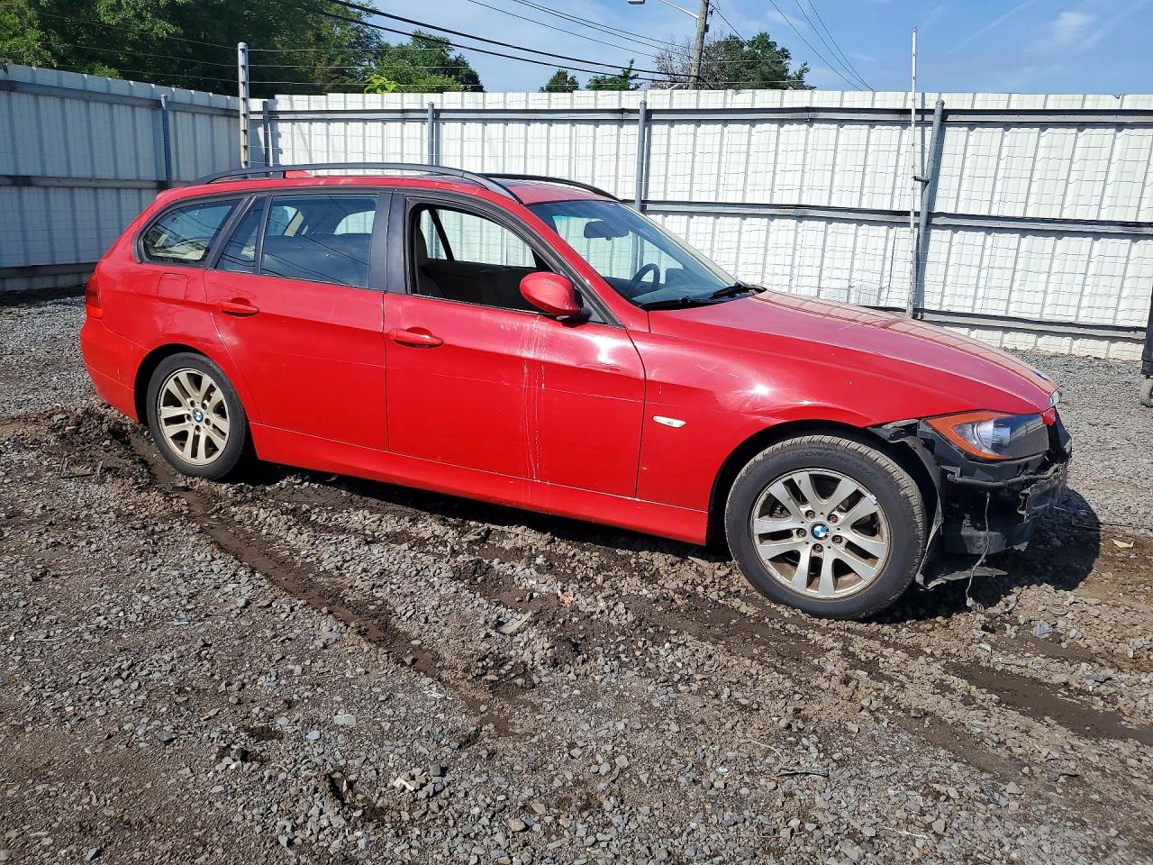 2006 Bmw 325 Xit Red vin: WBAVT13506KW22151