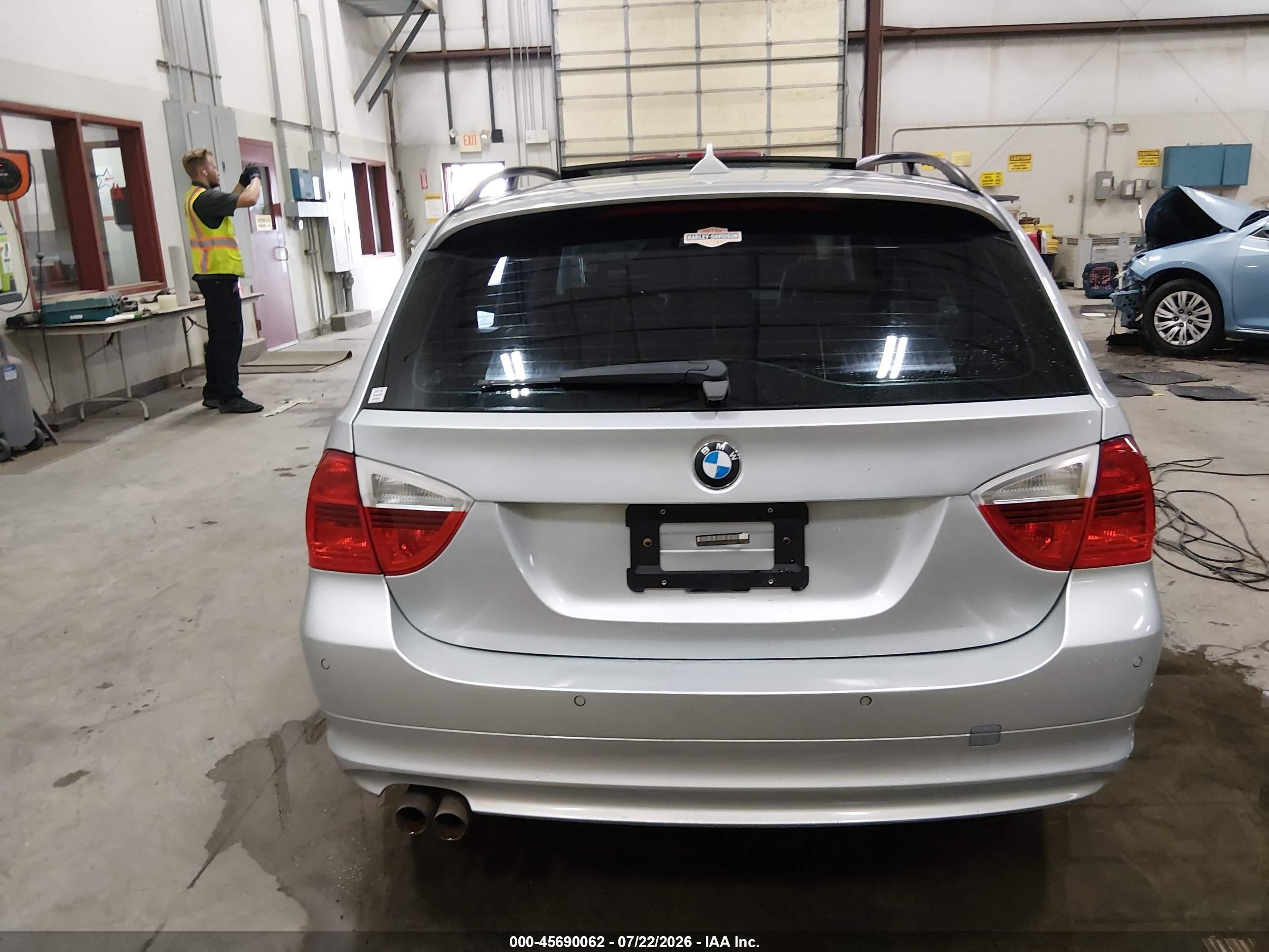 2007 Bmw 328xi Silver vin: WBAVT73517FZ36050