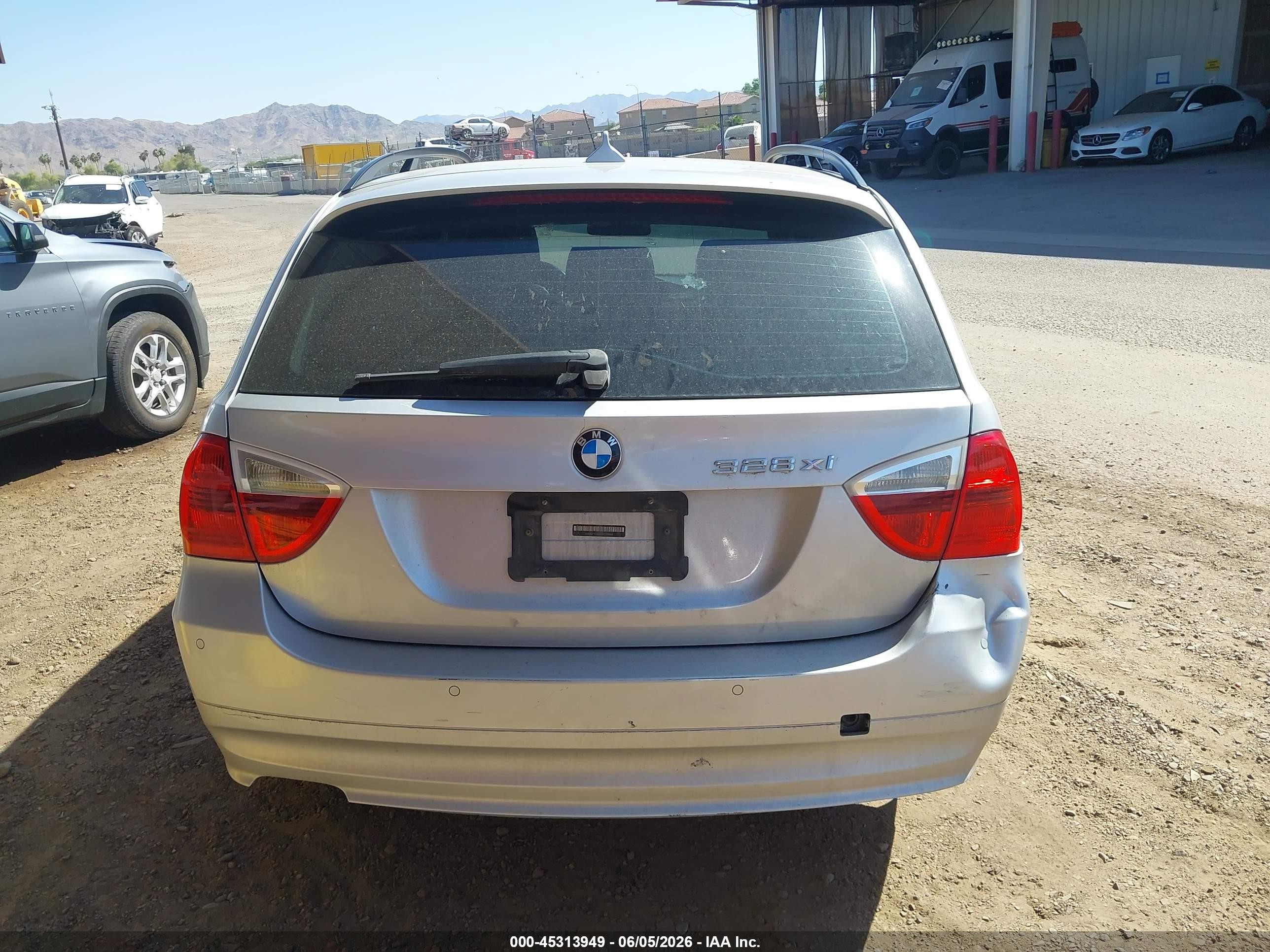 2008 Bmw 328xi   Silver vin: WBAVT735X8FZ38140