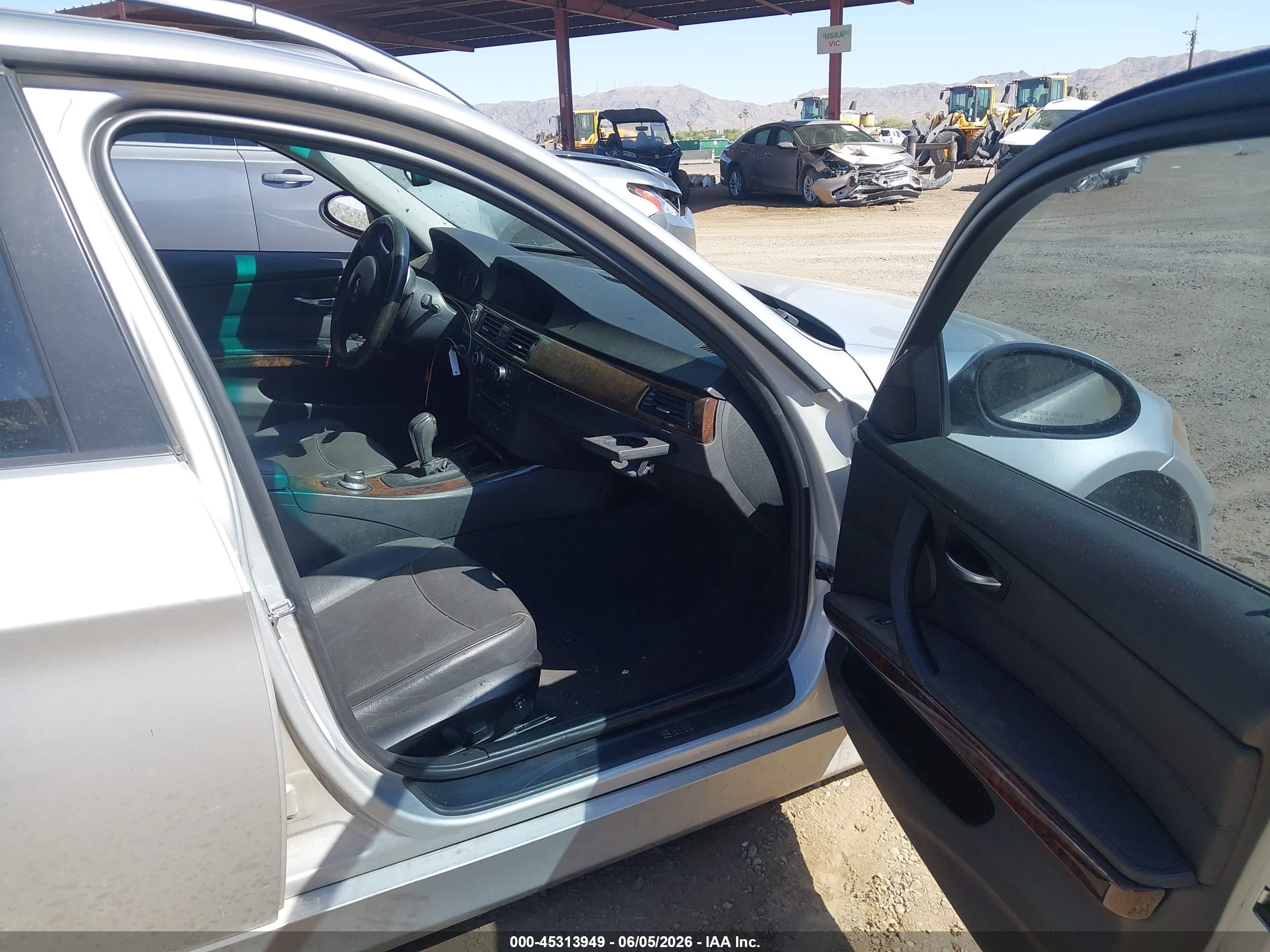 2008 Bmw 328xi   Silver vin: WBAVT735X8FZ38140